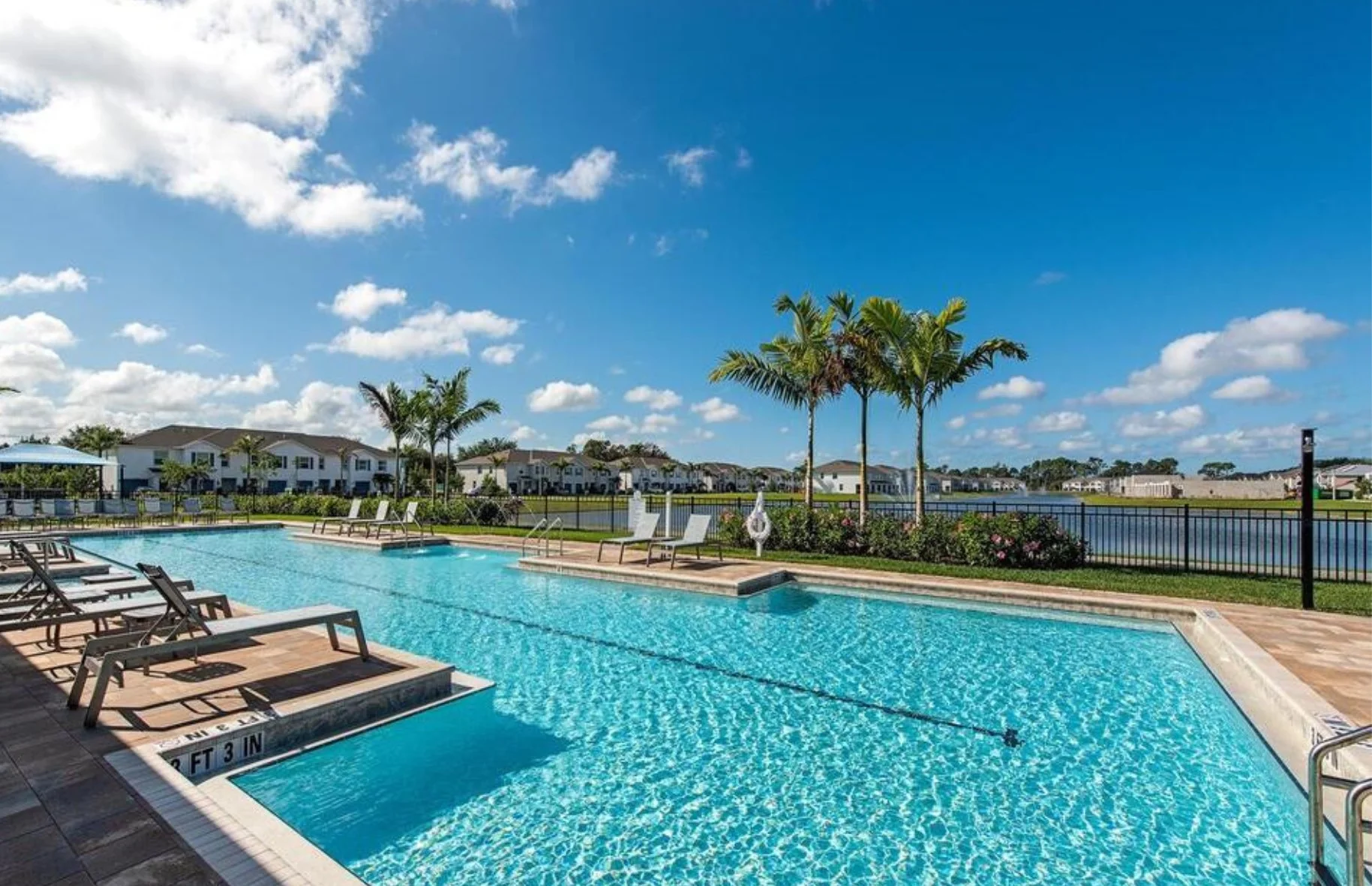 Meadowood Naples Beautiful Pool.jpeg