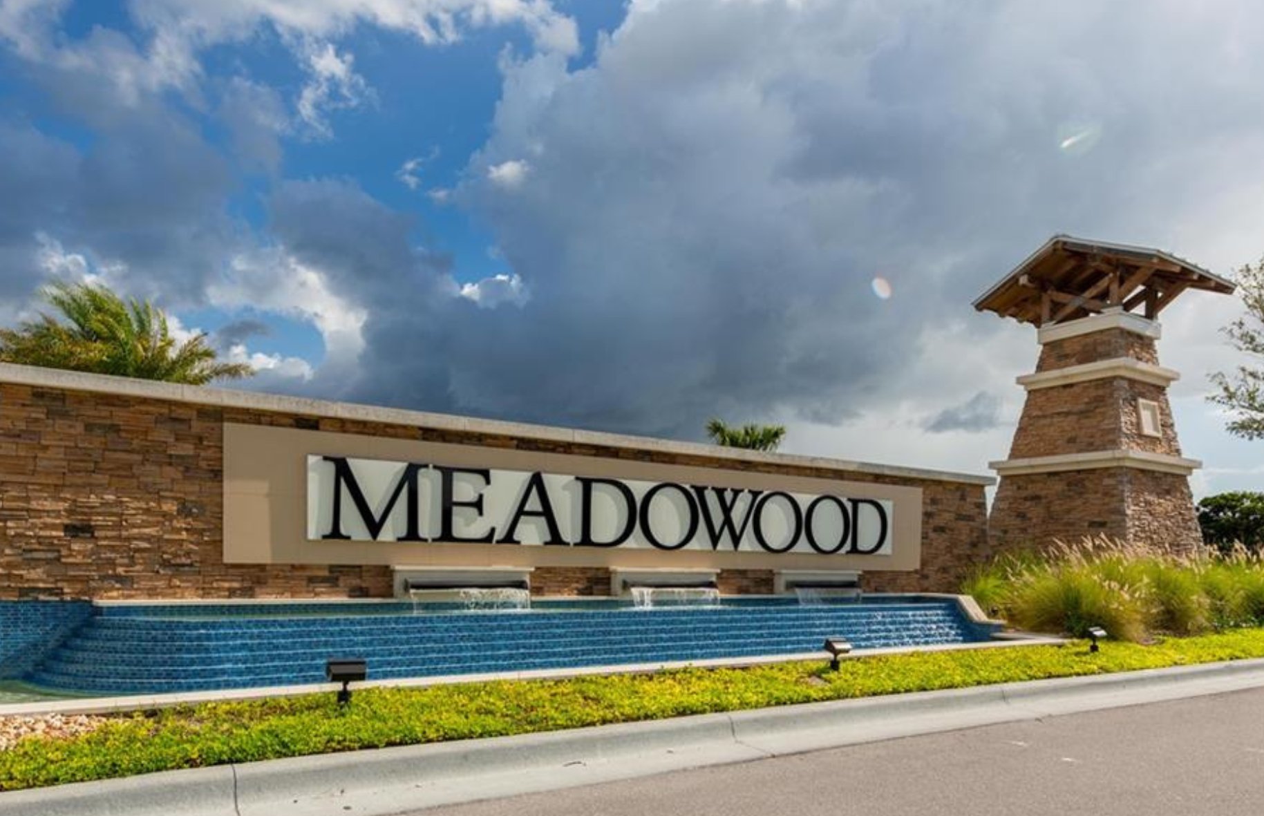 Meadowood Naples Entrance.jpeg