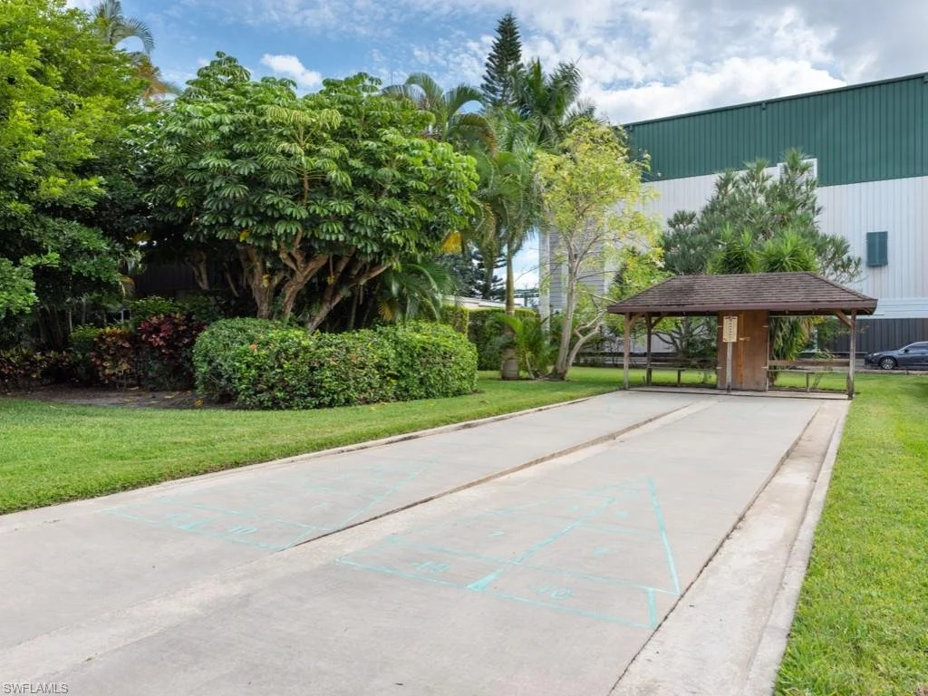 Marina Manor Shuffleboard.jpeg