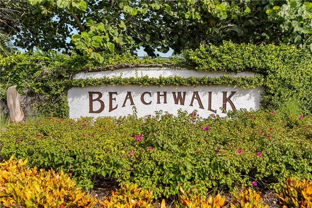 Beachwal Sign.jpeg