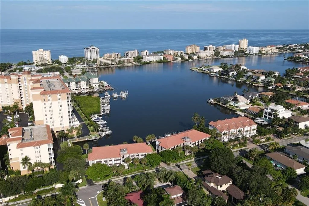 CHATEAU VANDERBILT Bay Views.jpeg