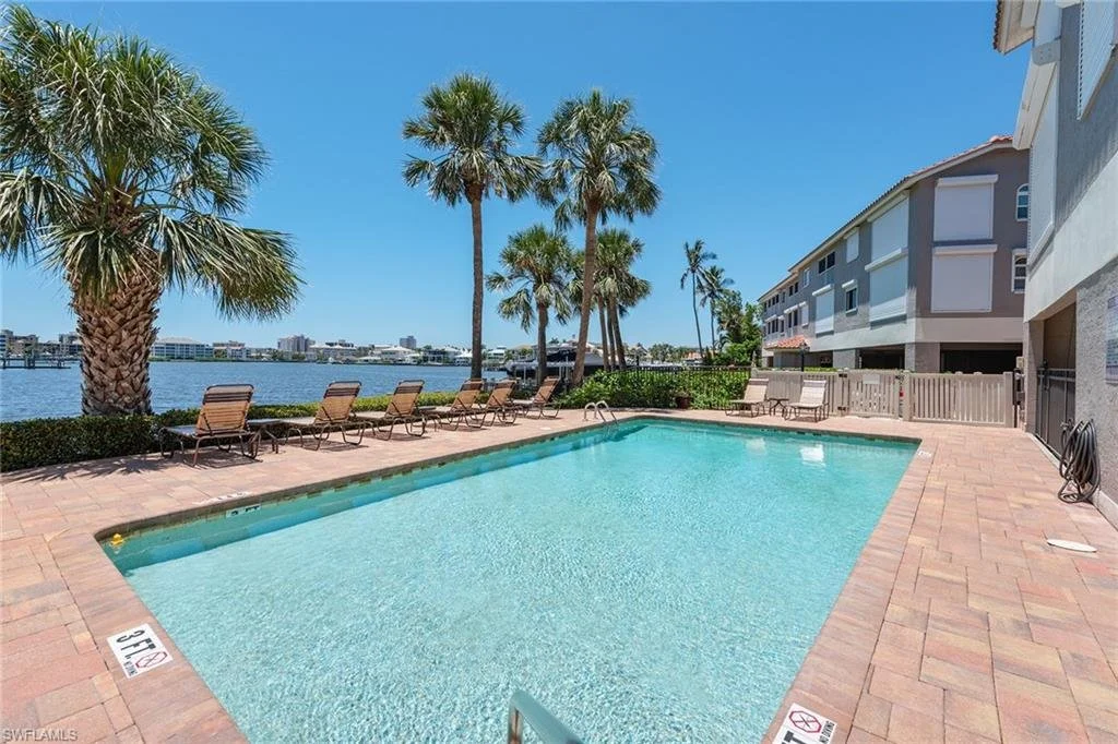 Chateau Vanderbilt-Community Pool.jpeg