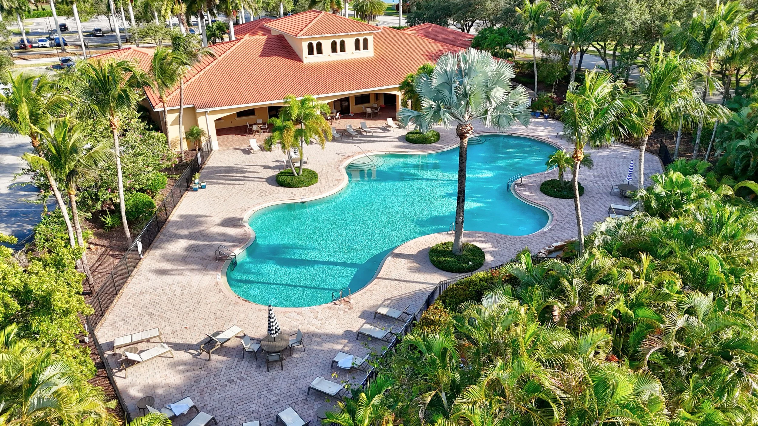 Valencia Country Club-Community Pool Area.jpg