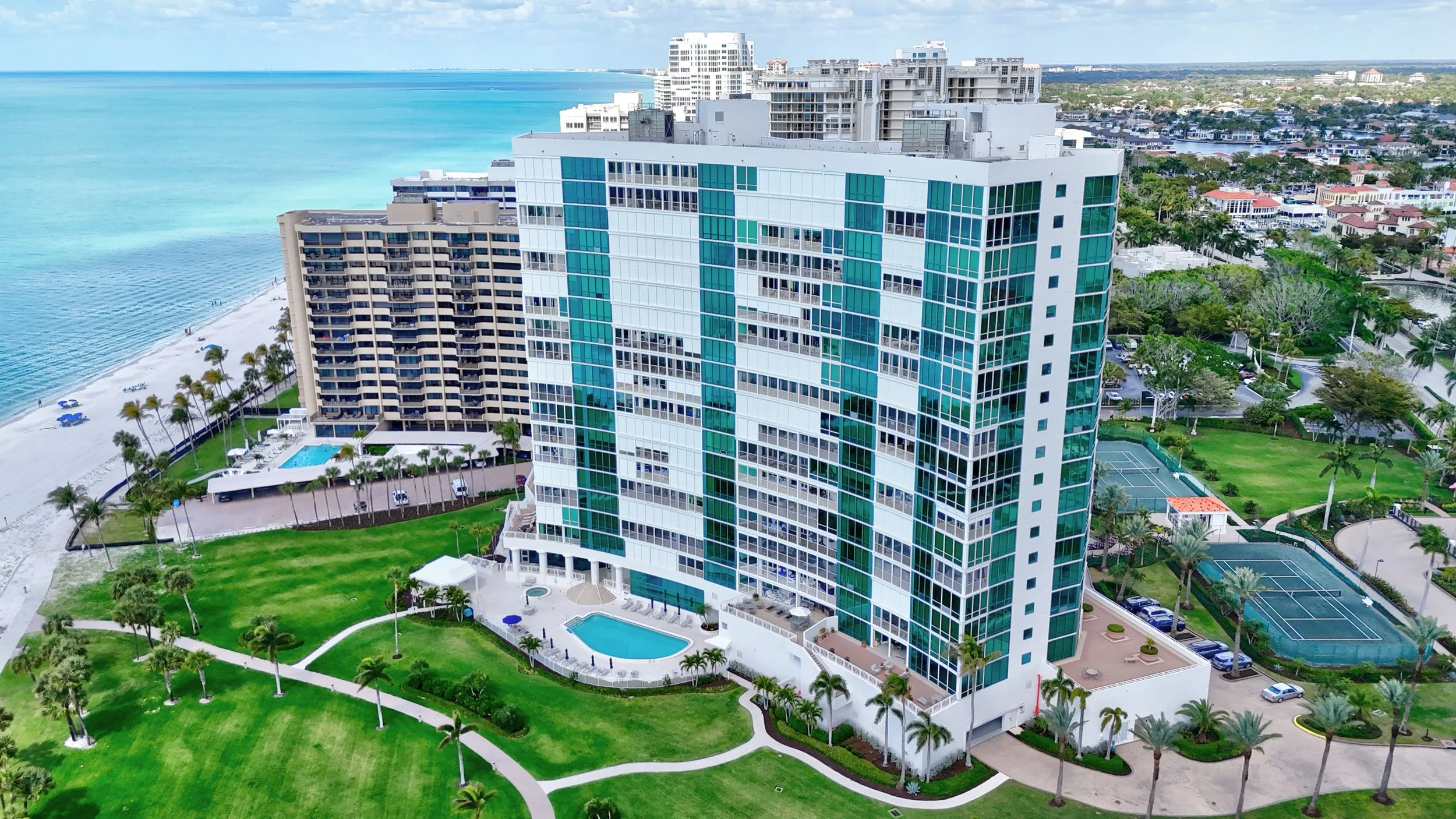 Le Ciel Park Tower in Park Shore Naples.jpg