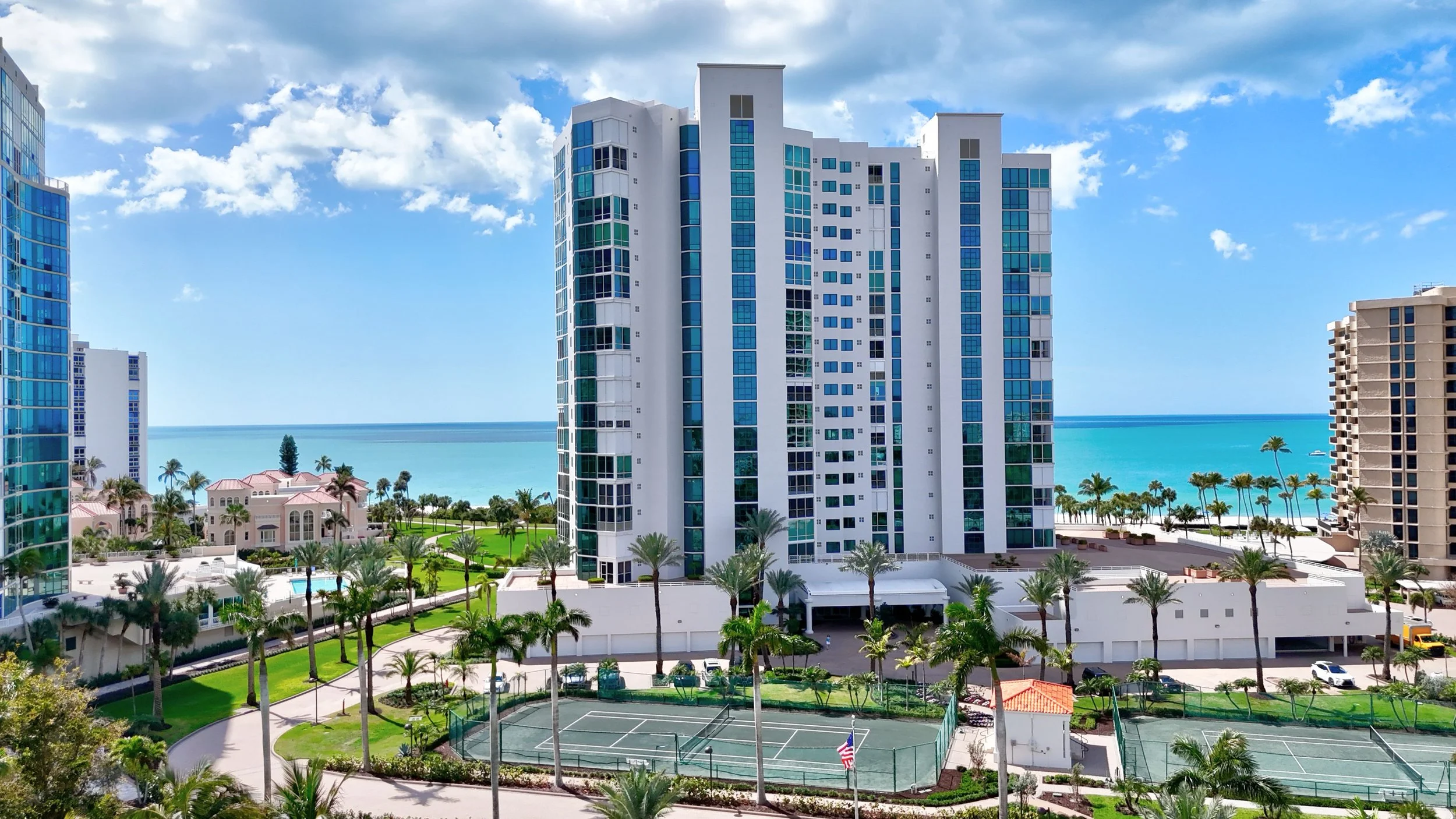 Le Ciel Park Tower in Park Shore.jpg