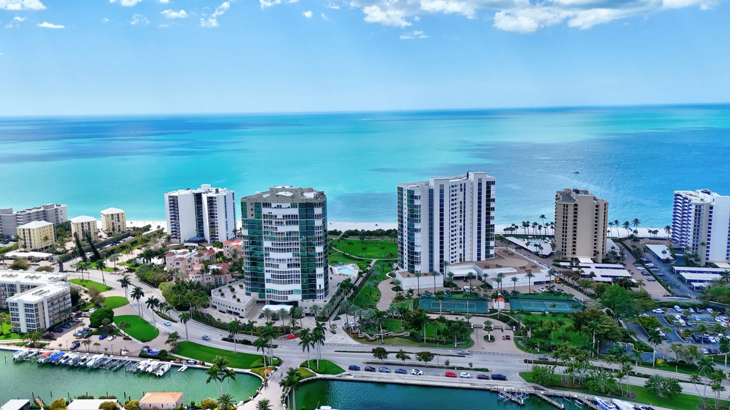 Le Ciel Park Tower and Le Ciel Venetian Tower Beautiful Gulf Waters.jpg