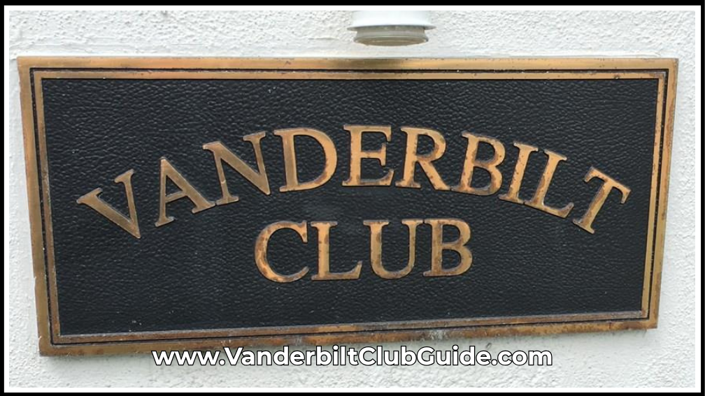 Vanderbilt Club Entry sign at Vanderbilt Beach.png