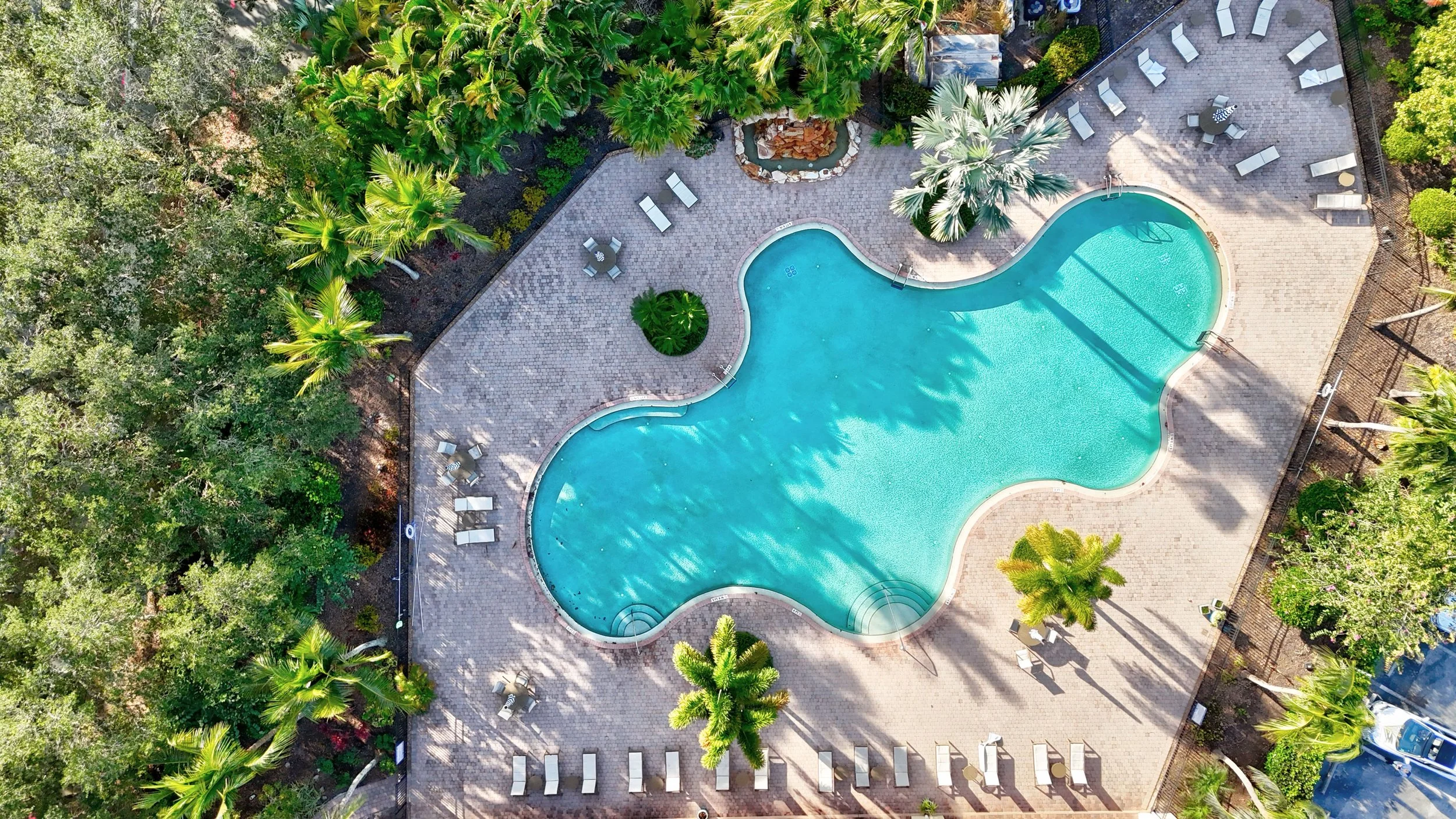 Valencia Country Club-Community Pool.jpg