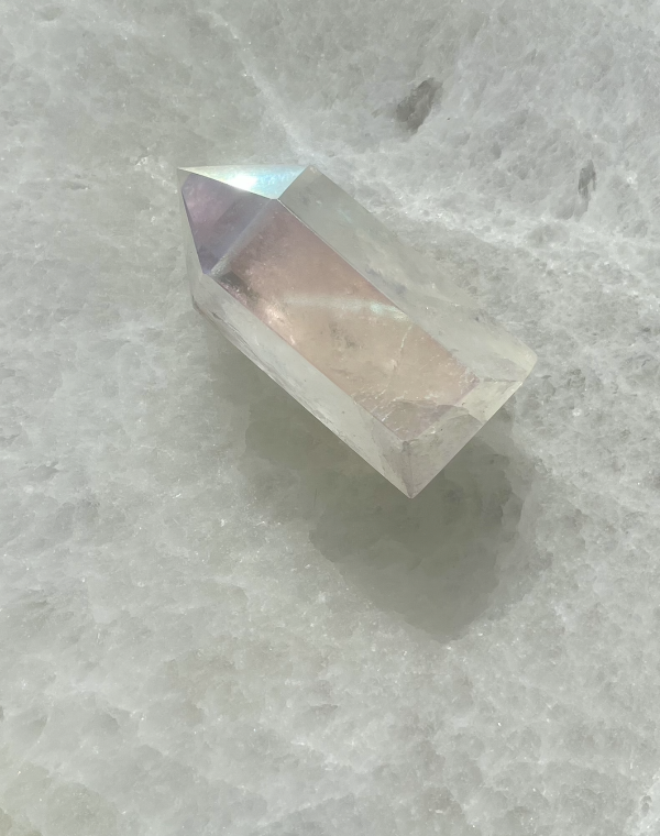 LG ANGEL AURA-1C.png