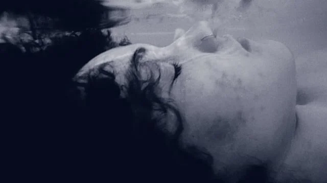 Bell_Breathing Under Water