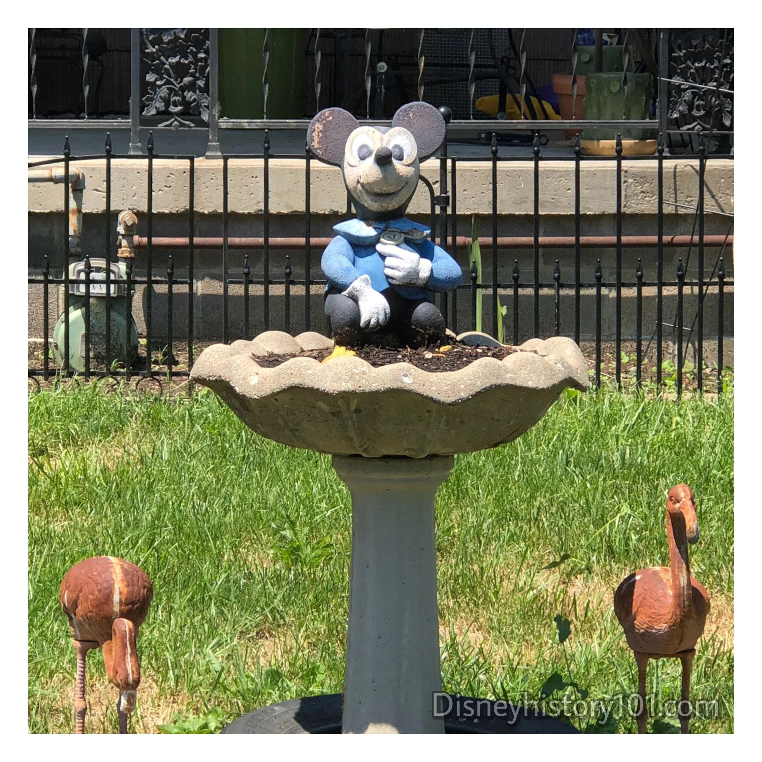 "DISNEY FAMILY HOME KANSAS CITY MISSOURI" (19141921) — Disney