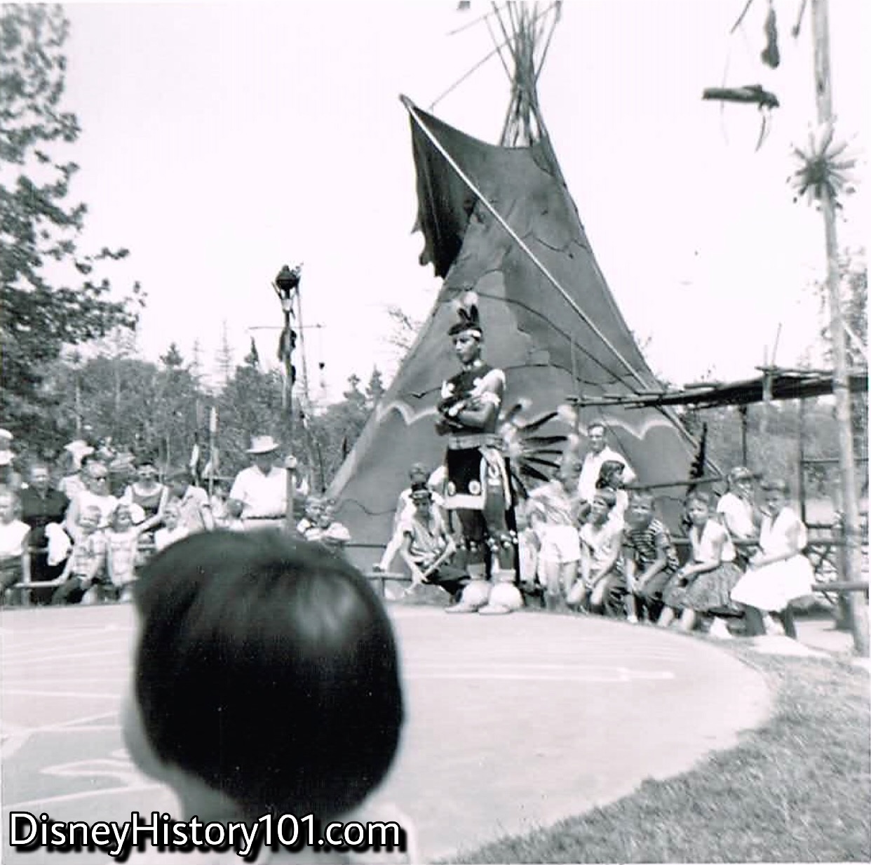 CEREMONIAL DANCE CIRCLE (1959)