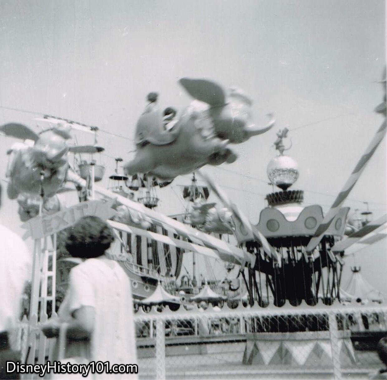 Dumbo Flying Elephants