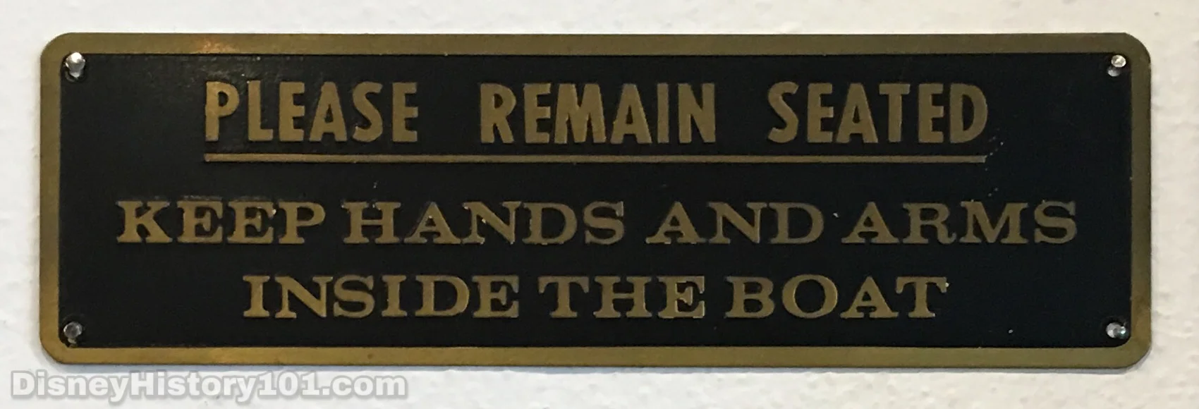 The Motor Boat Cruise Warning Plate plaque was installed in an a visible location, inside every vehicle.