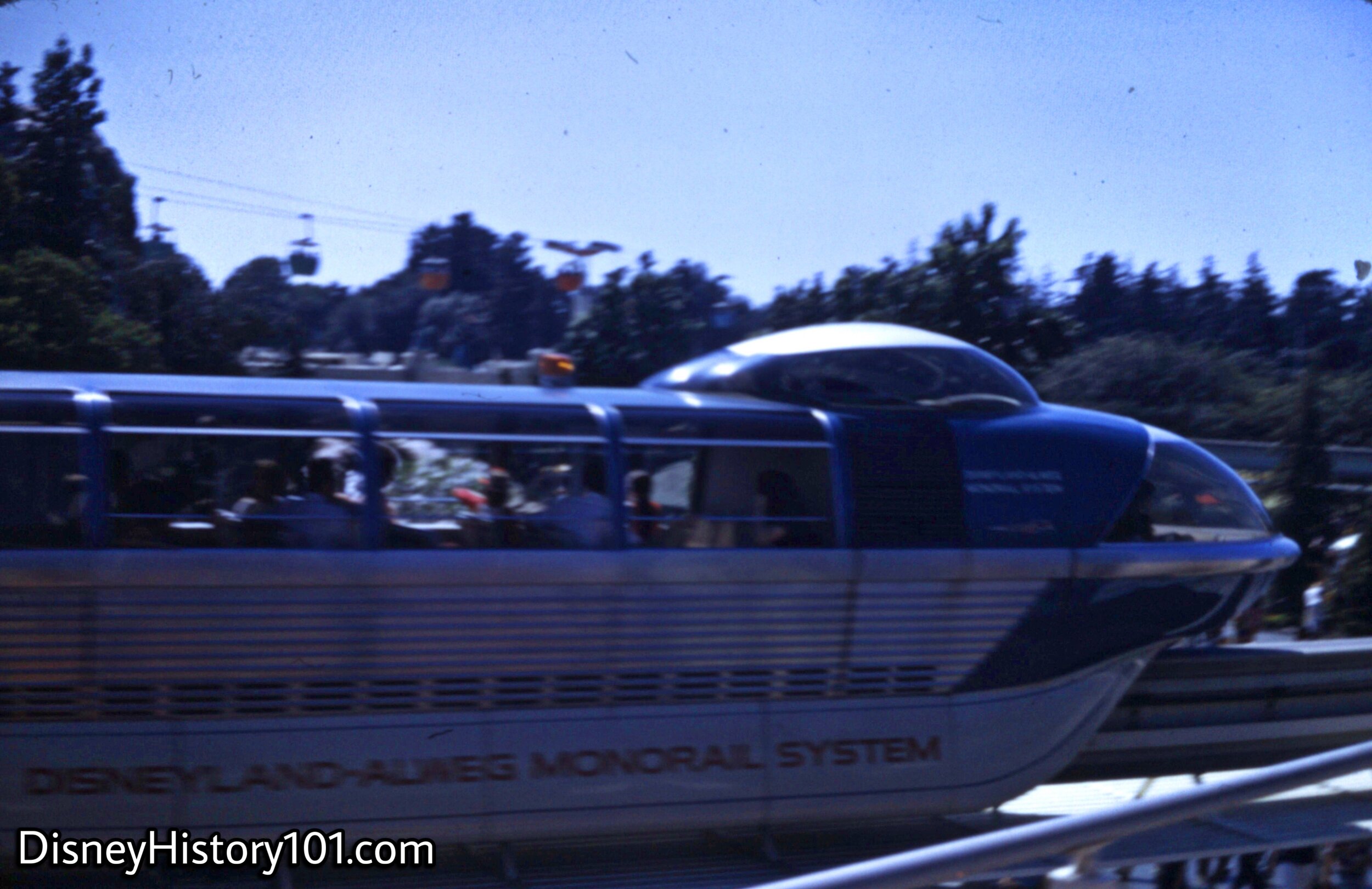 REENTERING THE PARK AND TOMORROWLAND SEGMENT - Monorail Mark III Blue