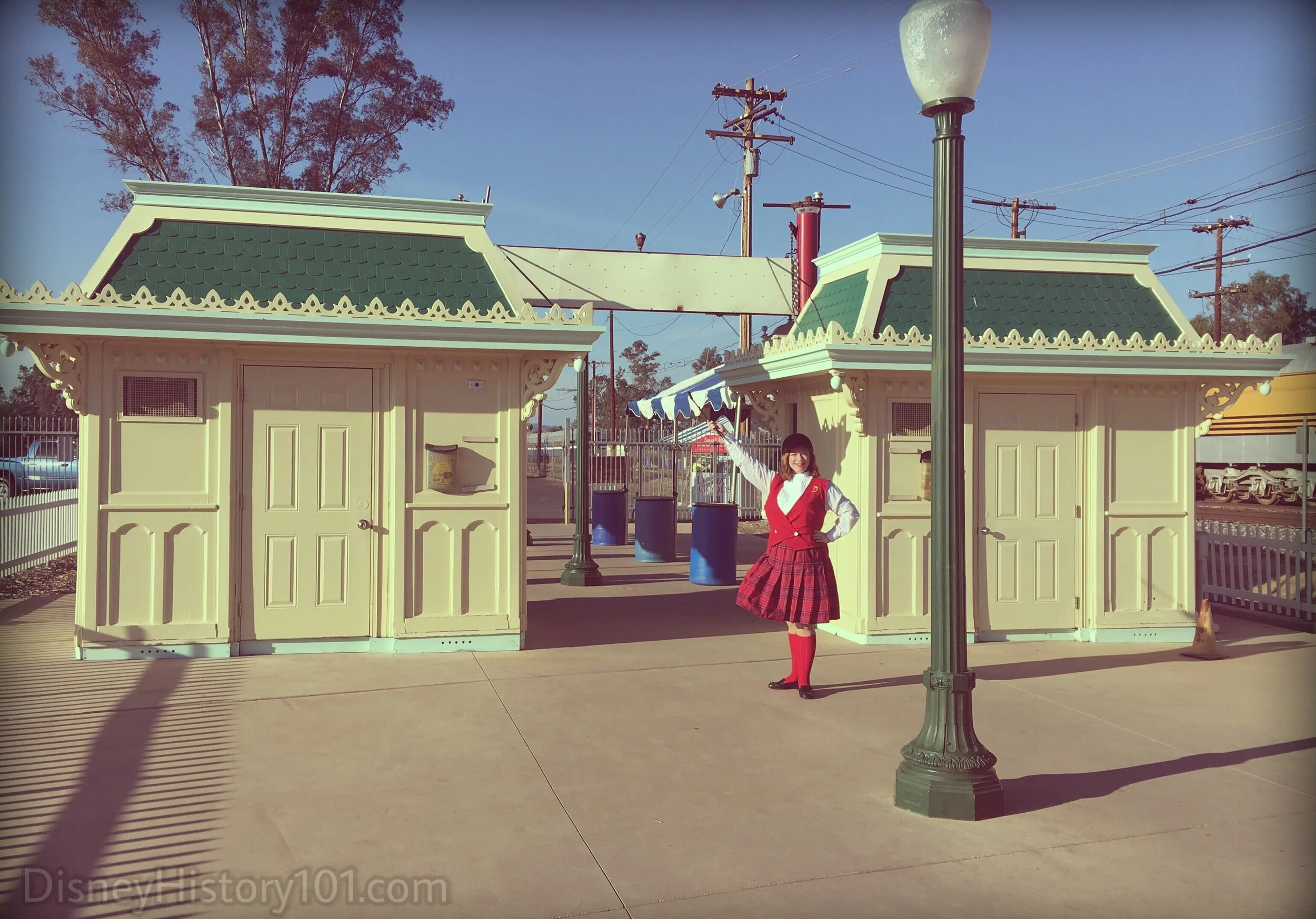  In the winter of 1980 (on the occasion of Disneyland’s 25th Anniversary), the Disneyland Main Gate received a complete makeover. The 14 ticket booths were replaced with 16 Victorian-style booths (pictured), which featured central heat and air. At th