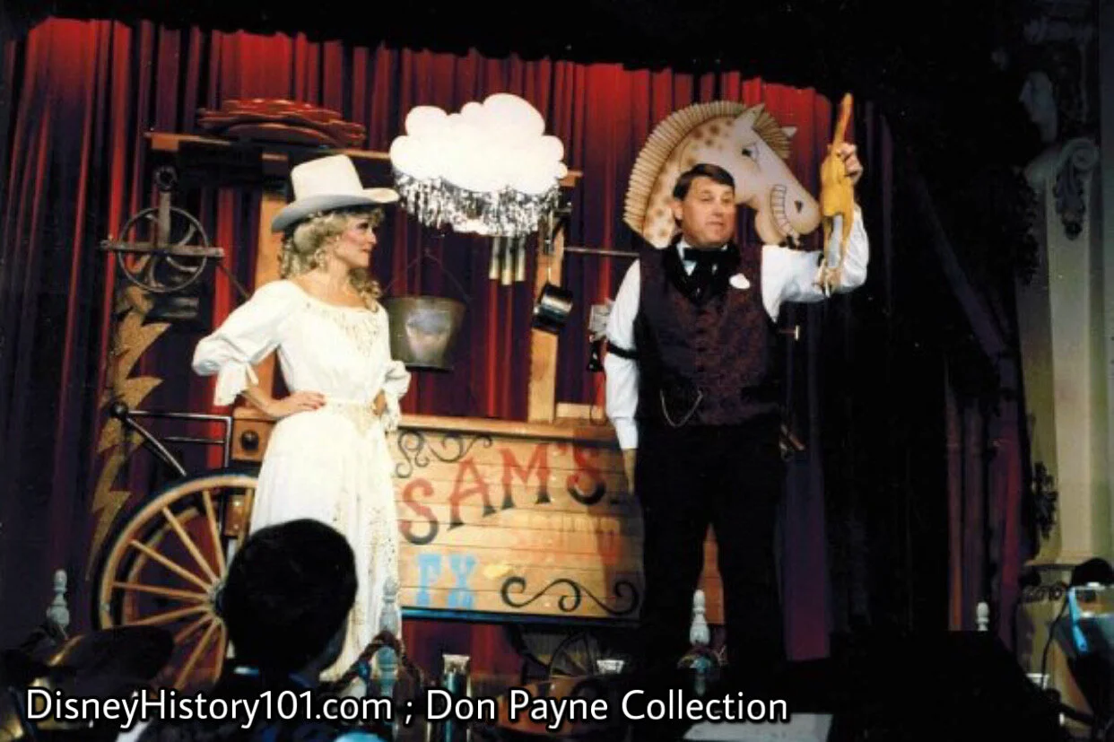  Lily bets Sam that she can make more money than he can by auctioning off Sam’s junk from the Sound FX wagon…starting with his rubber chicken. 