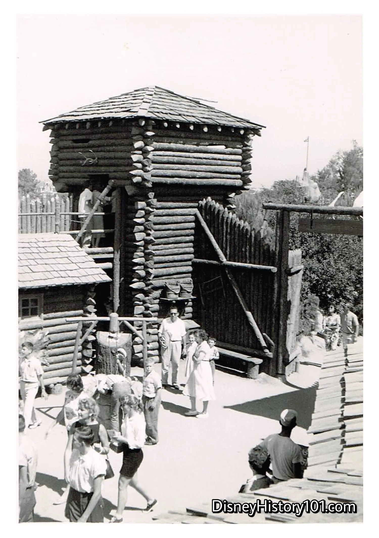  There was a lot to see inside this authentic recreation of an early 19th-century fort. Just through the entrance to  Fort Wilderness , explorers would find the  Regimental Headquarters of Major General Andrew Jackson &amp; Davy Crockett . 