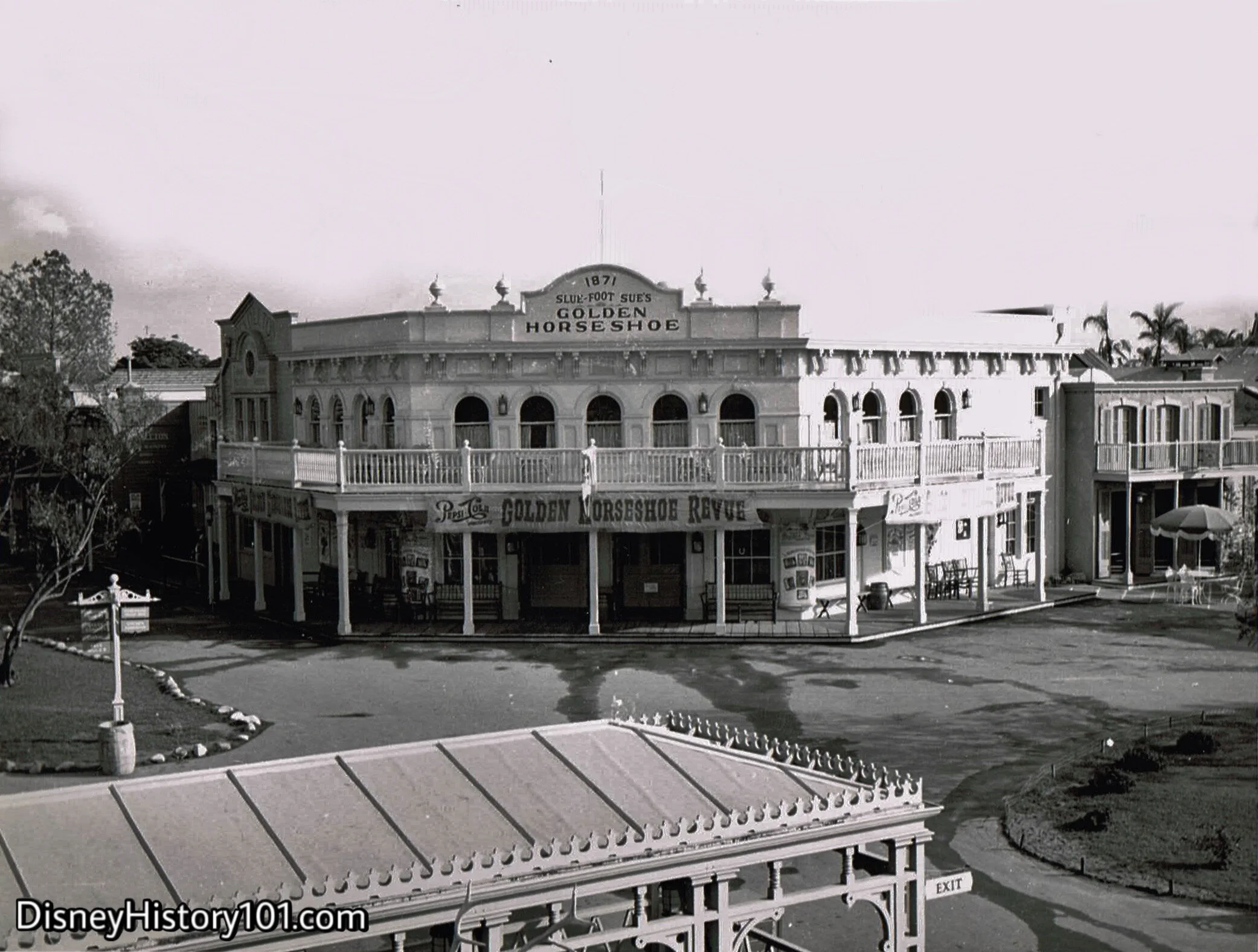 Slue Foot Sue's Golden Horseshoe, c. late 1955 - early 1956