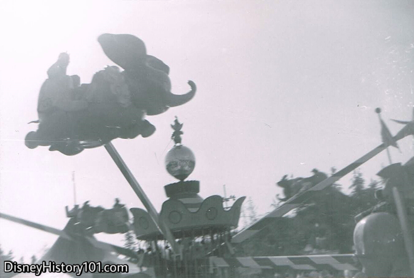 Dumbo Flying Elephants