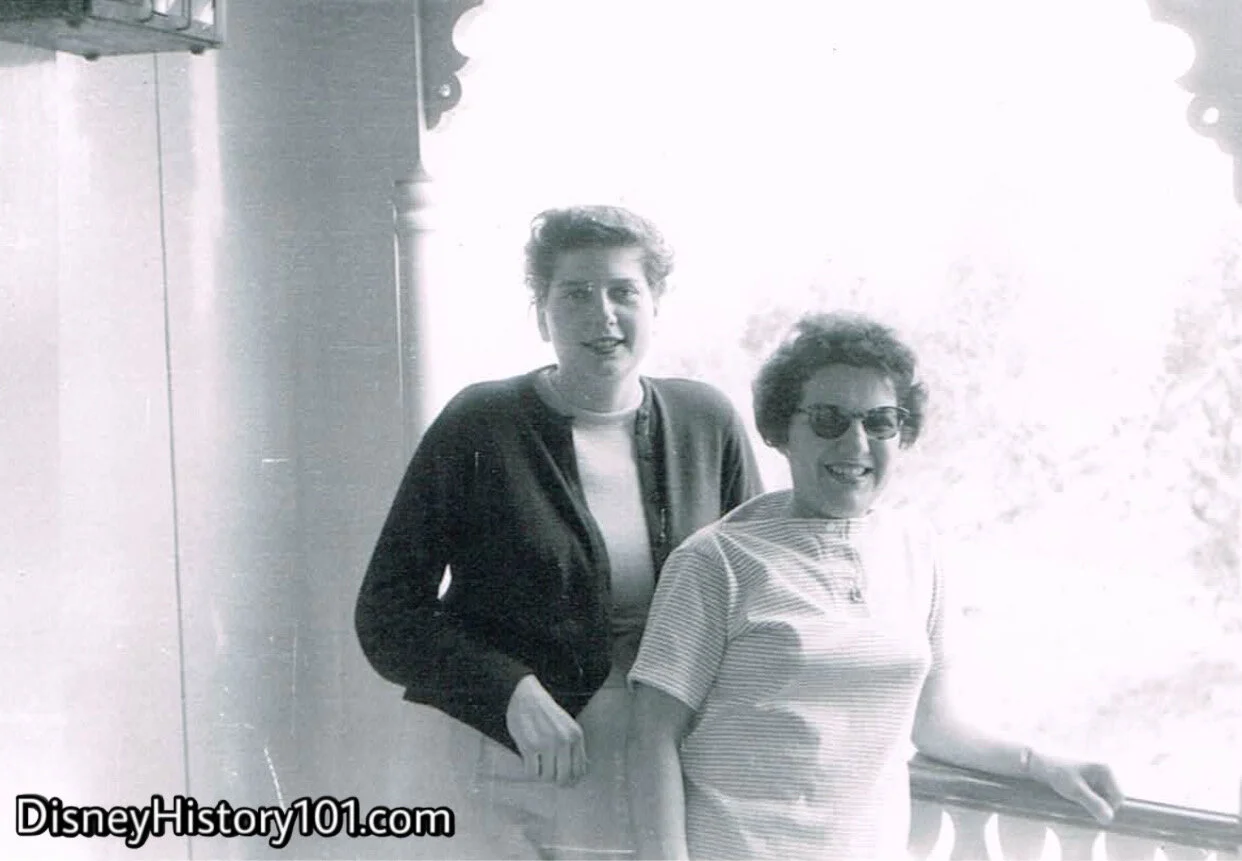 Mark Twain Promenade Deck