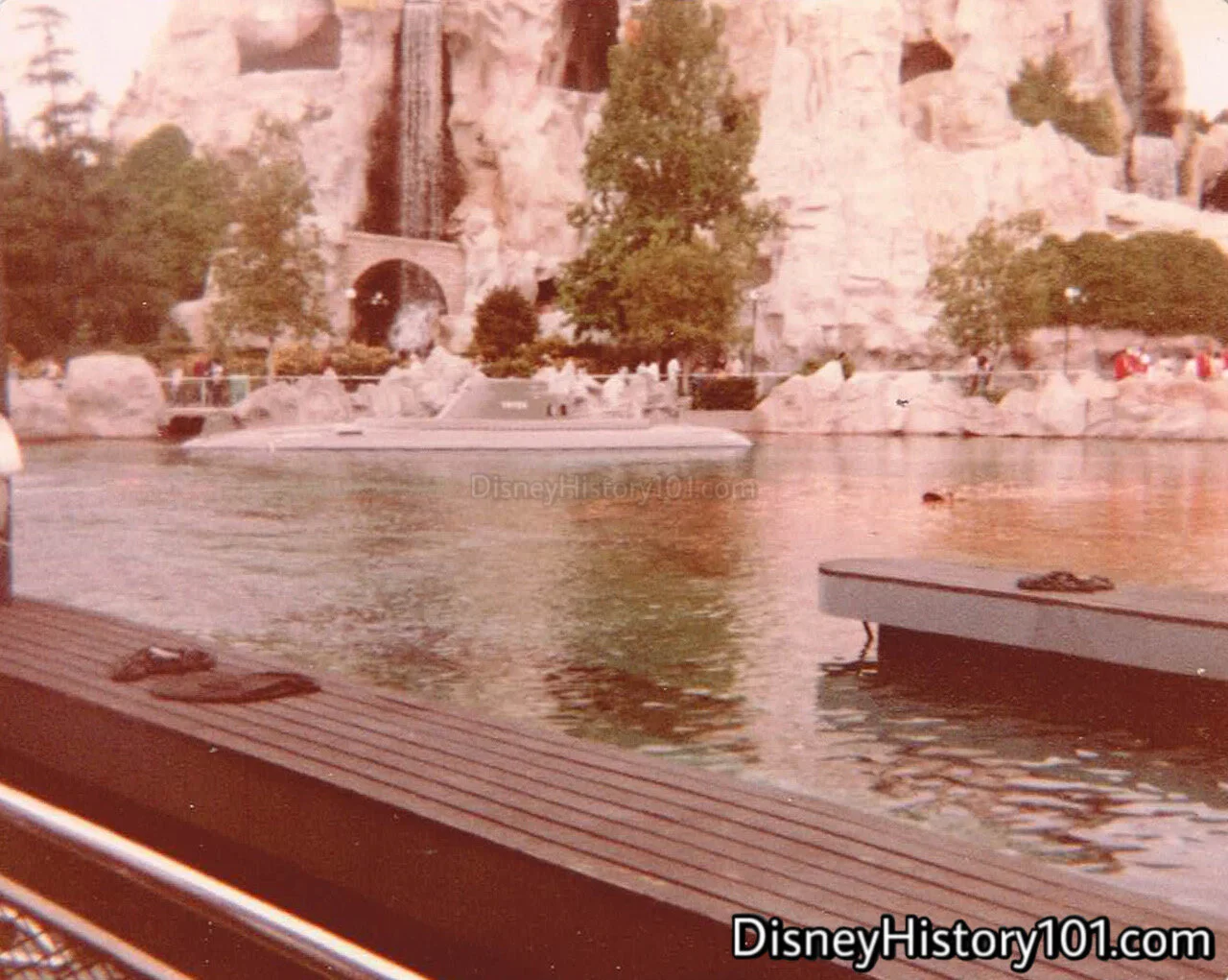 INTERMEDIATE DOCK (1981)