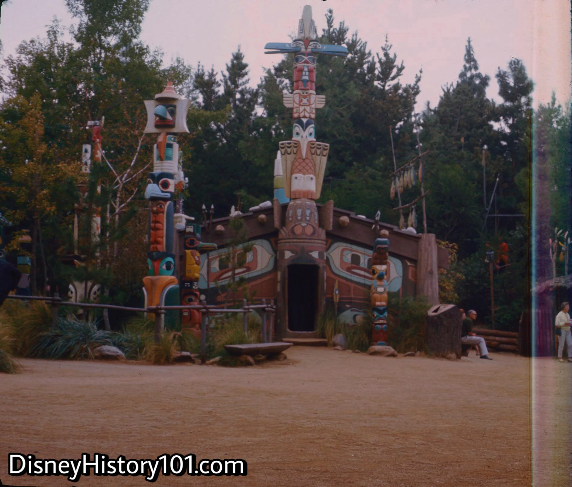 PACIFIC NORTHWEST WOOD PLANK HOUSE (November, 1967)