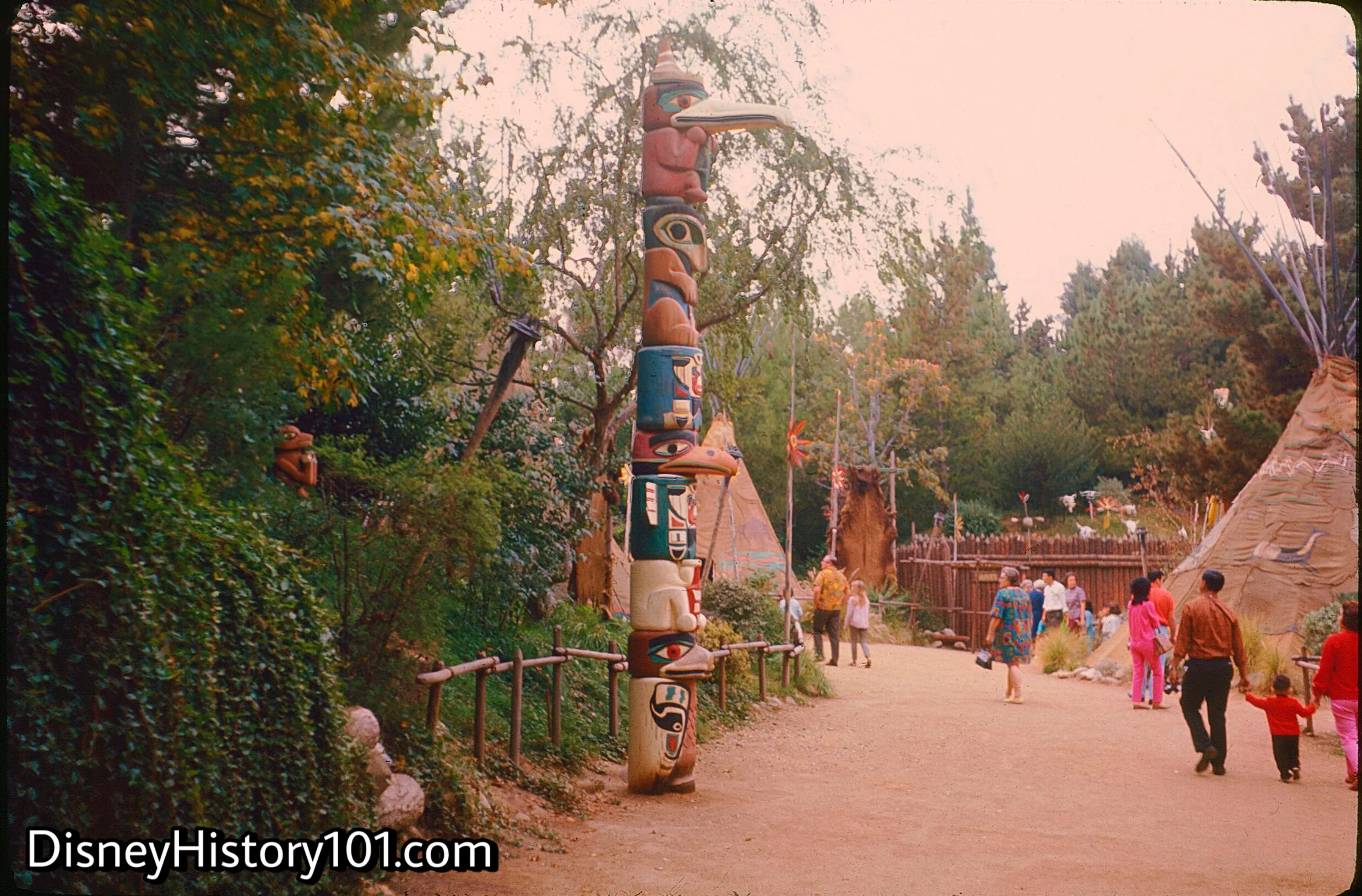 PACIFIC NORTHWEST COAST TOTEM POLE (November, 1967)