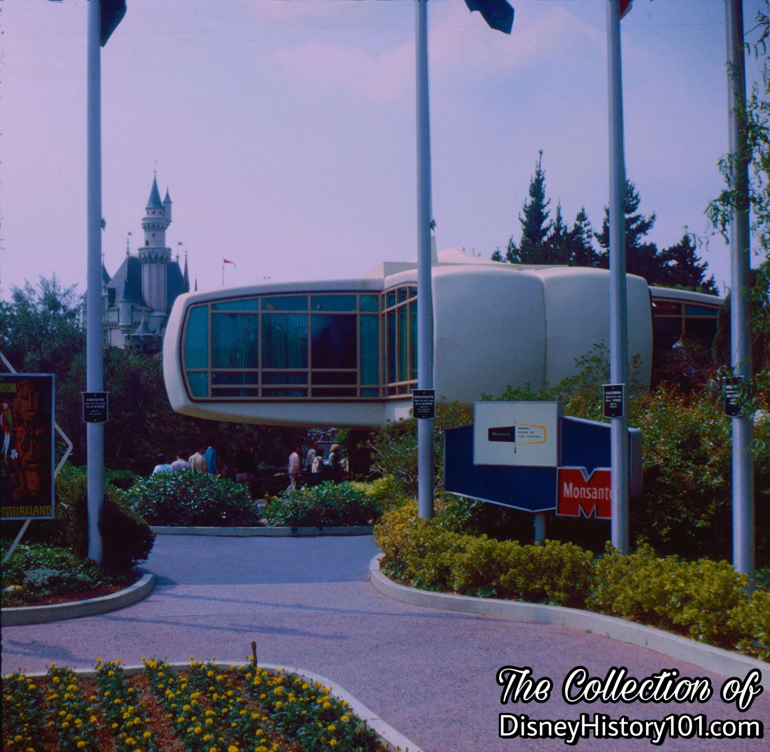 Monsanto’s Plastics House of the Future Entryway, (c. July, 1964)