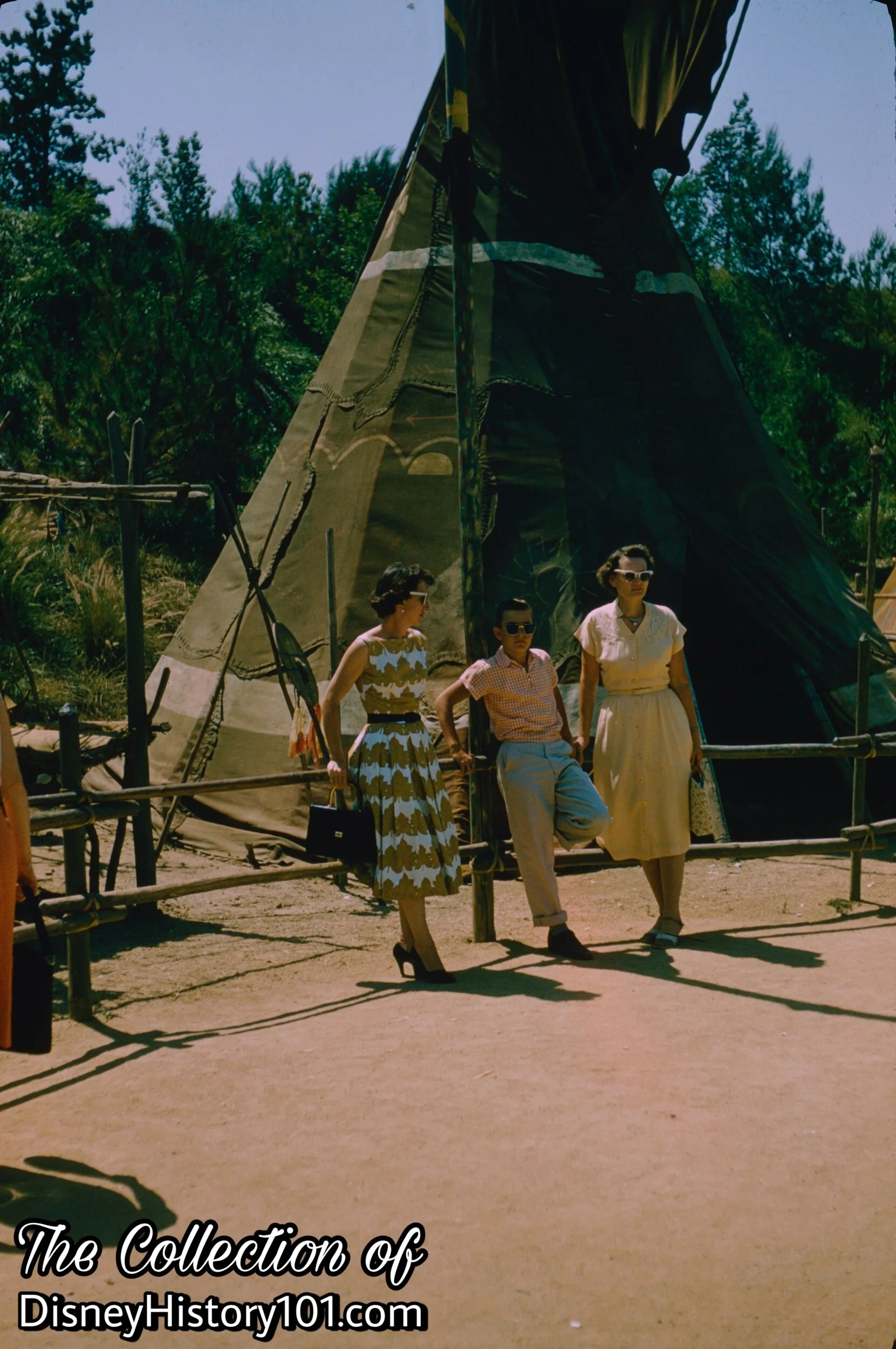 "Chief's Council Tepee" Exhibit and Guests.