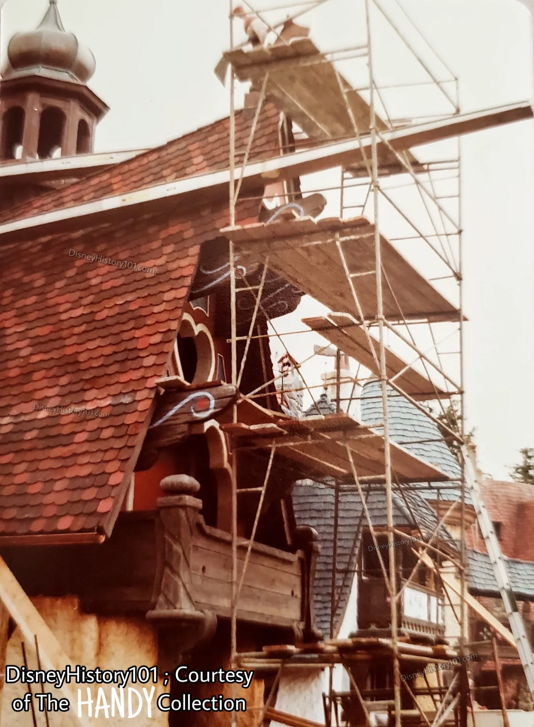PINOCCHIO'S DARING JOURNEY