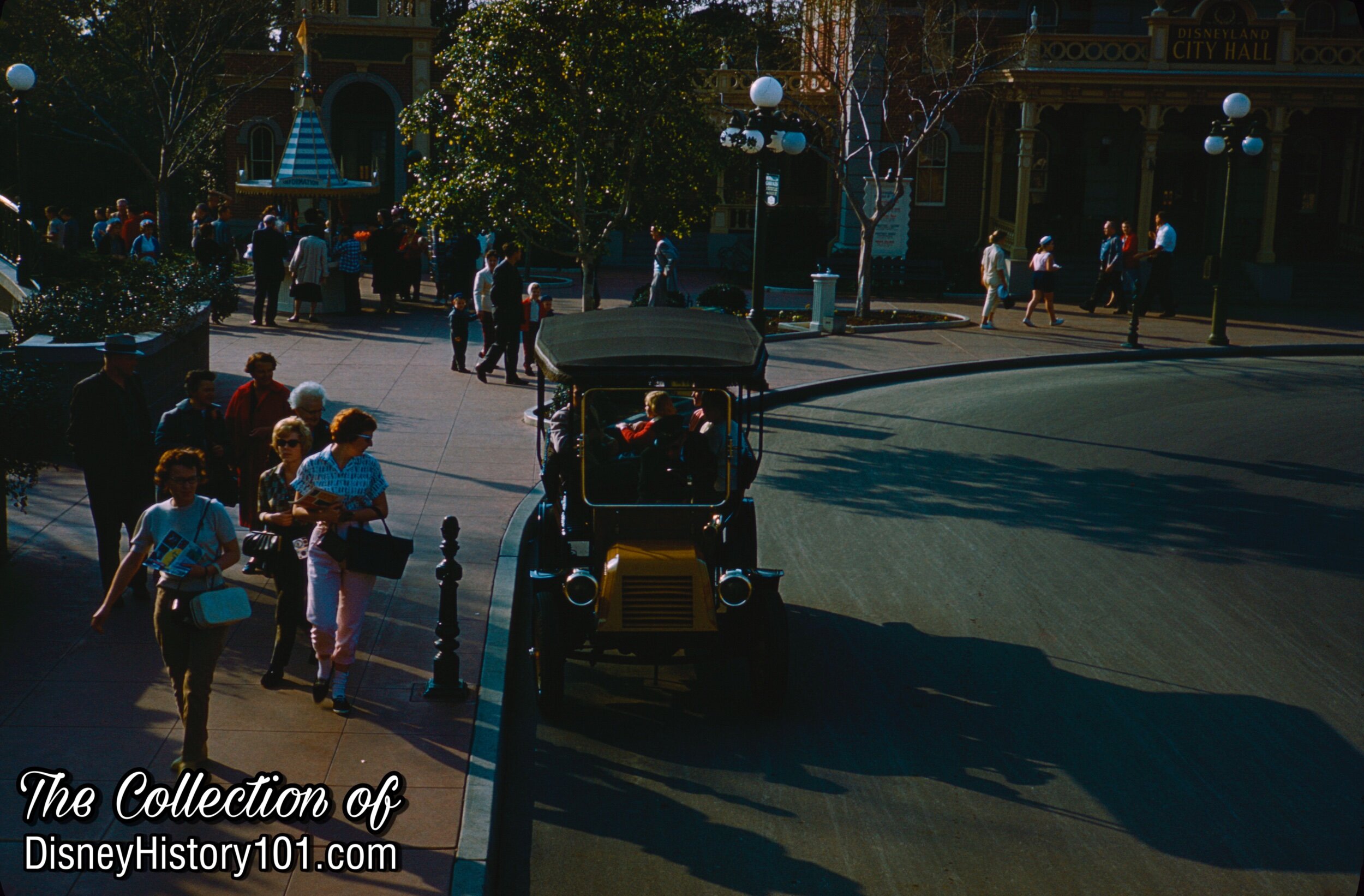 HORSELESS CARRIAGE - YELLOW, c. March, 1961.