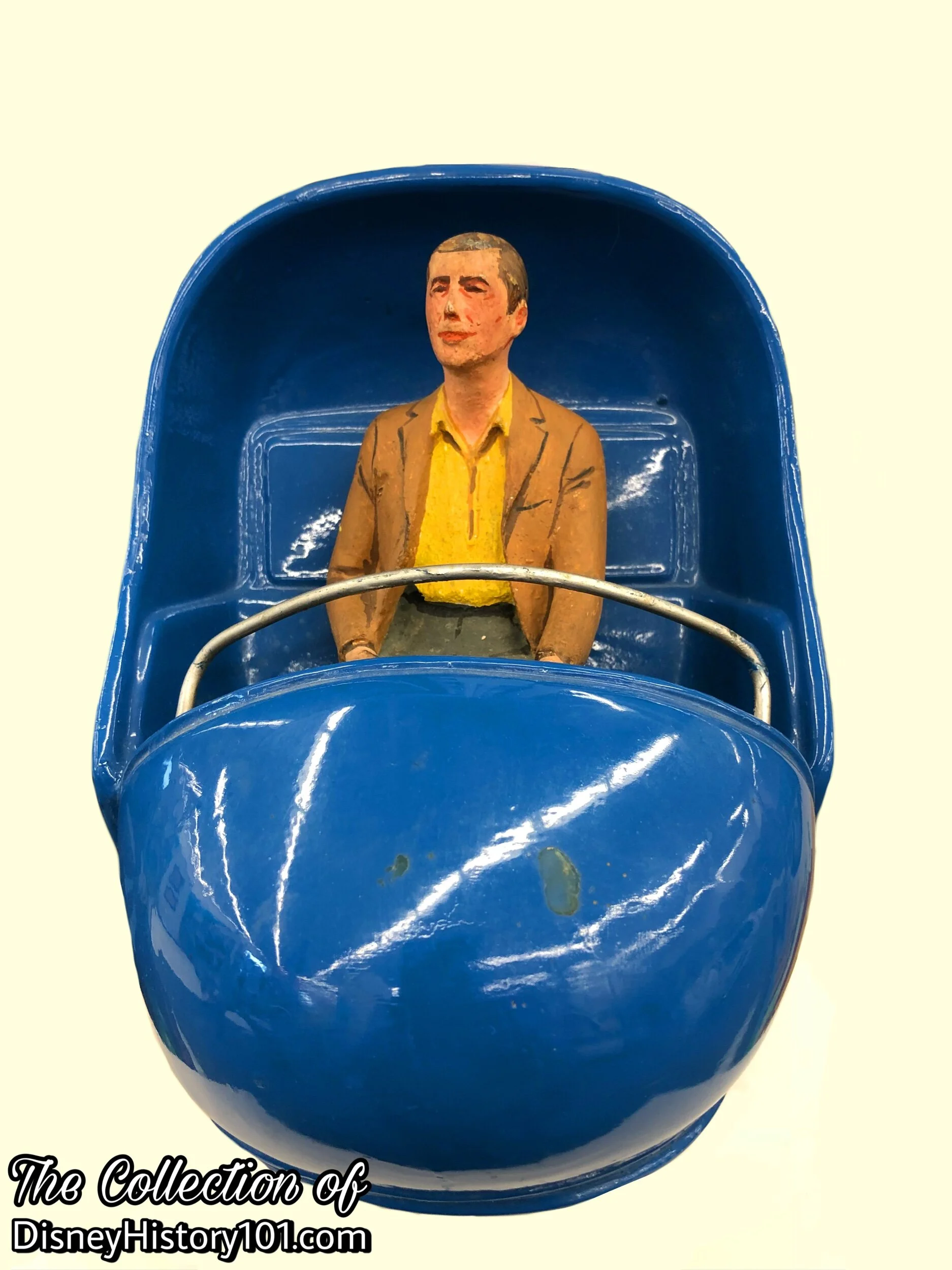 “Mag-ni-fied Atomobile Model”