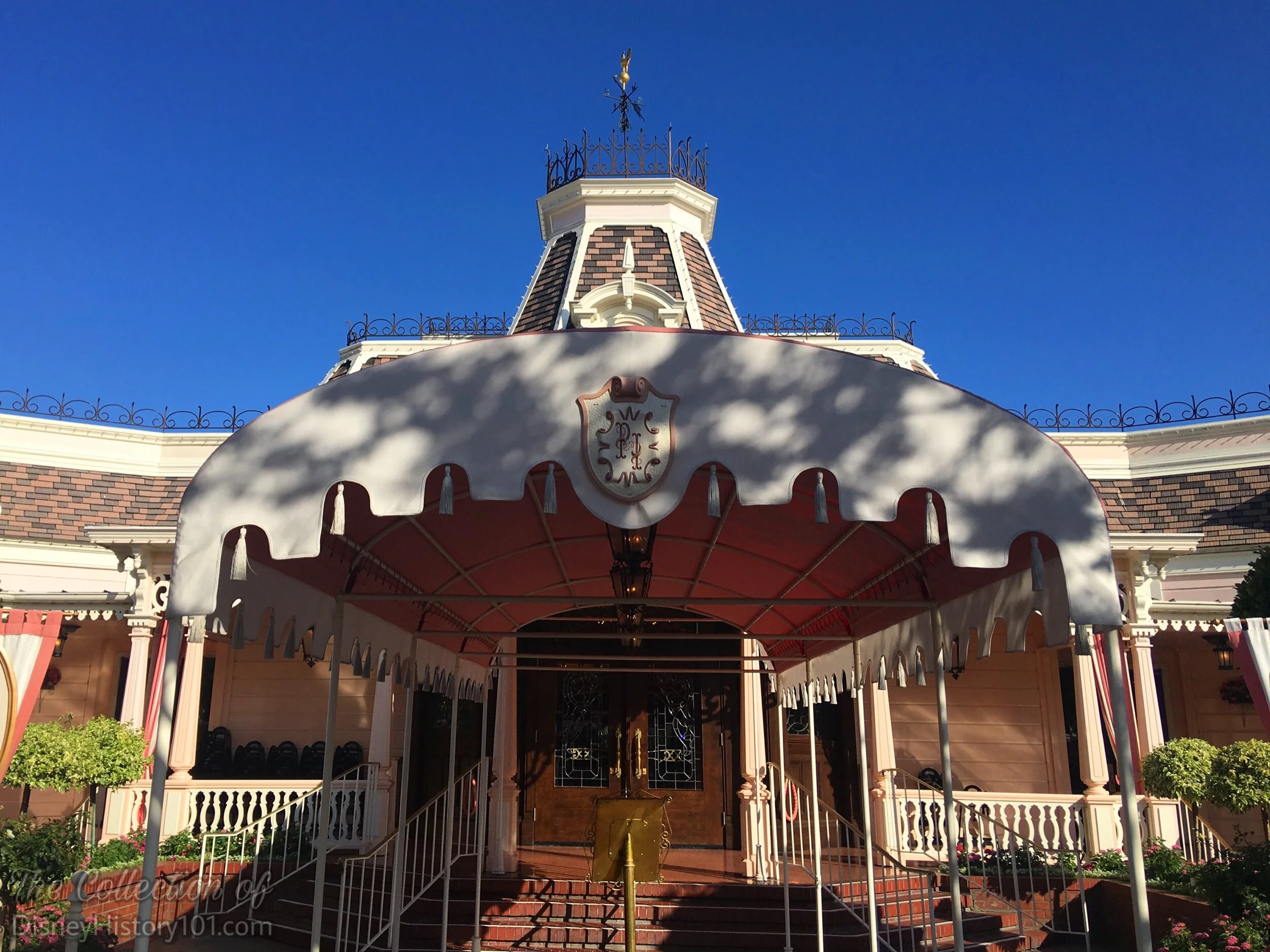 The Plaza Inn Entryway