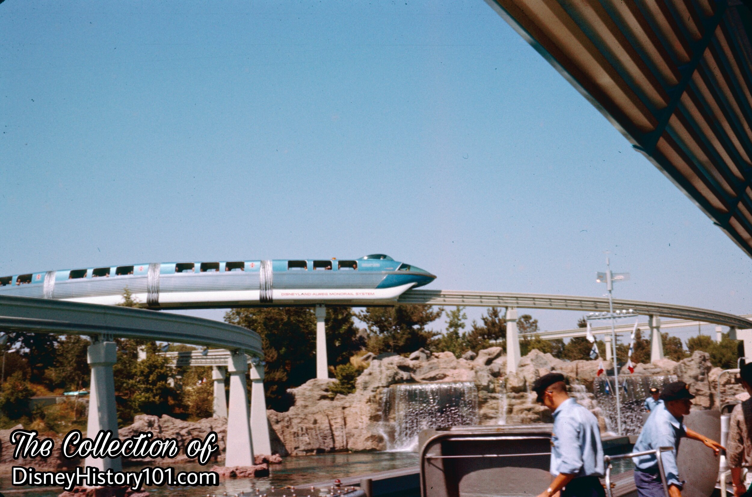 REENTERING THE PARK AND TOMORROWLAND SEGMENT - Monorail Mark II Blue