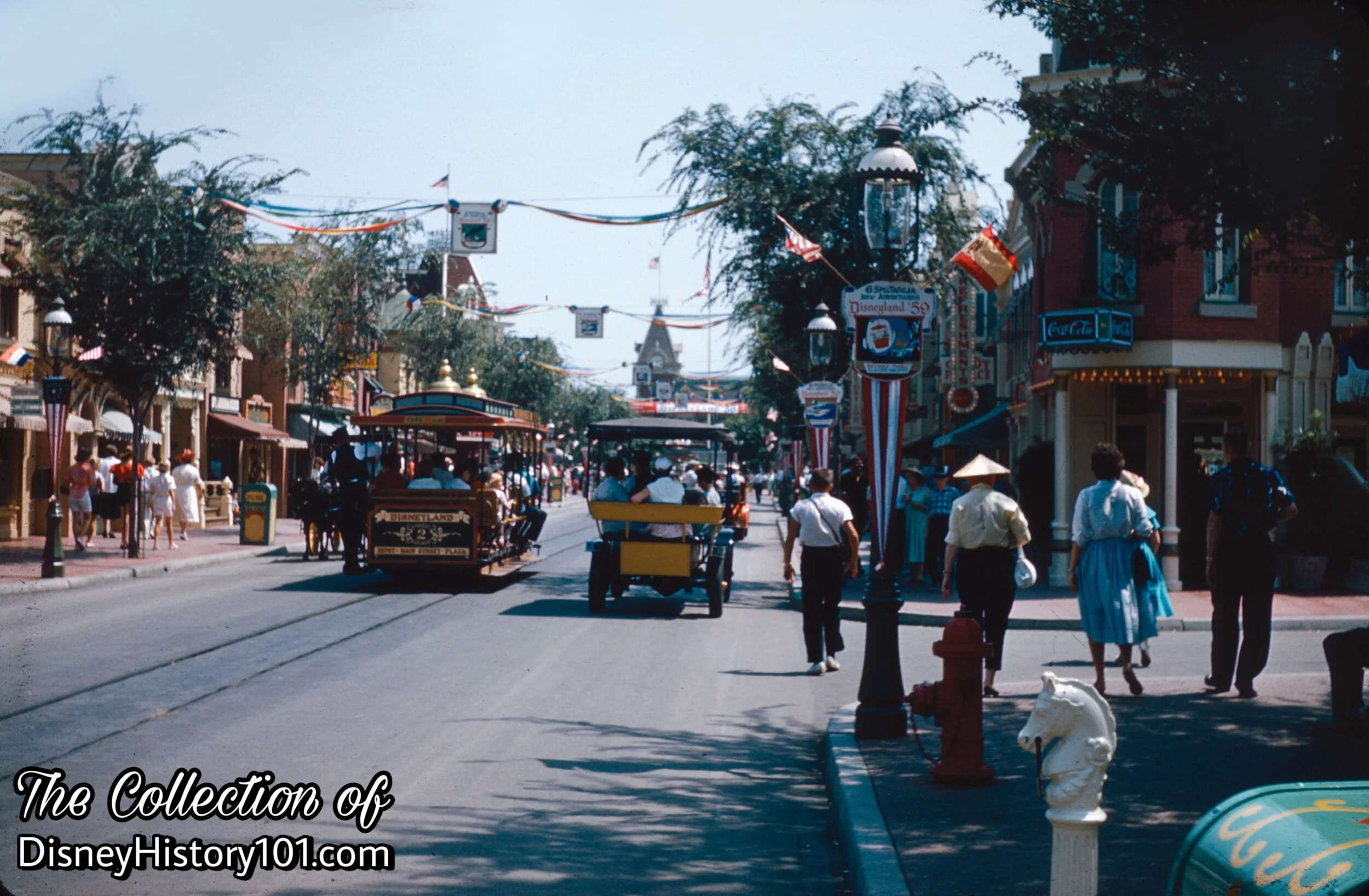 DMC HORSELESS CARRIAGE YELLOW
