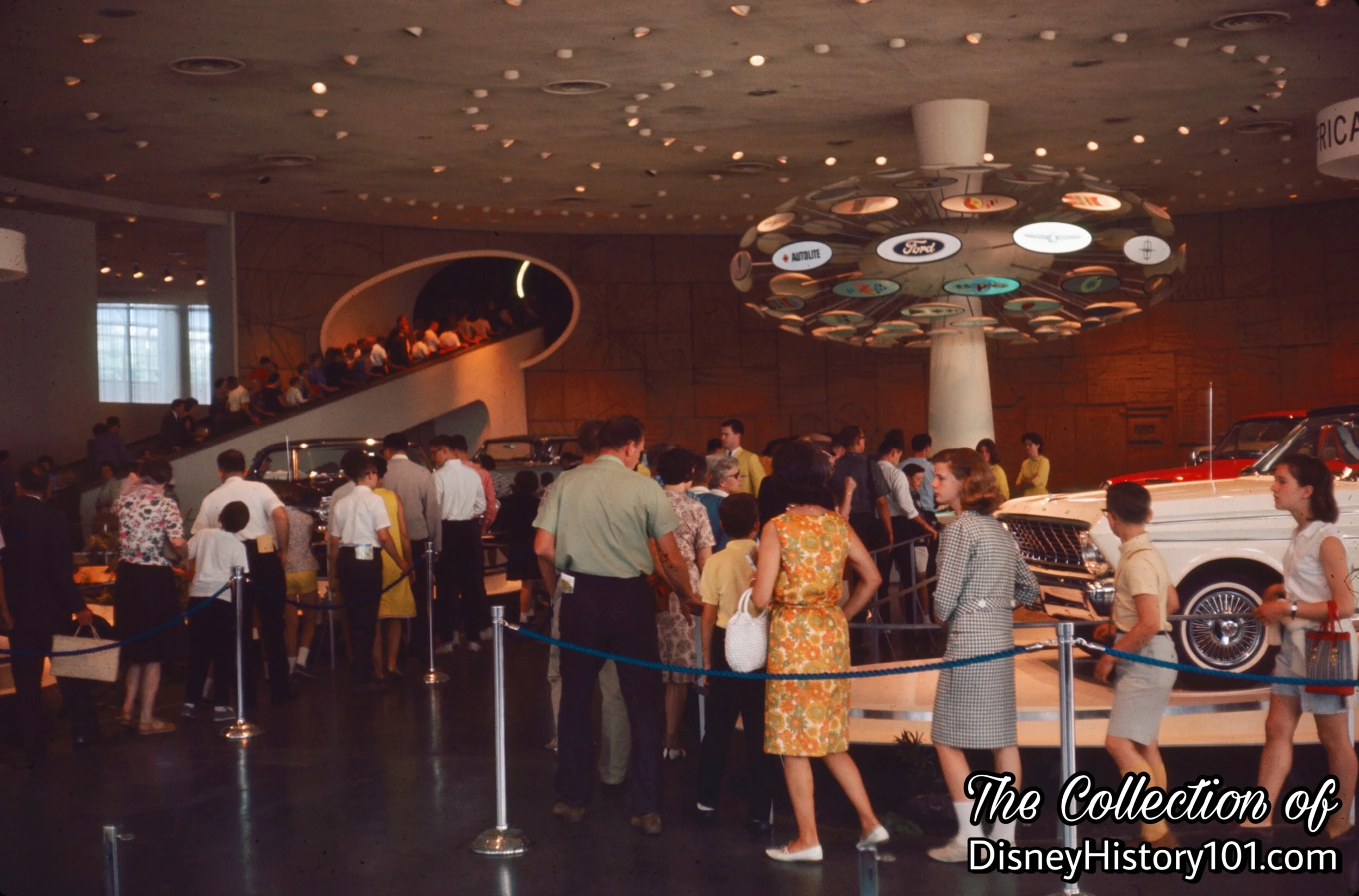 FORD Motors "Wonder Rotunda" Pavilion Showroom