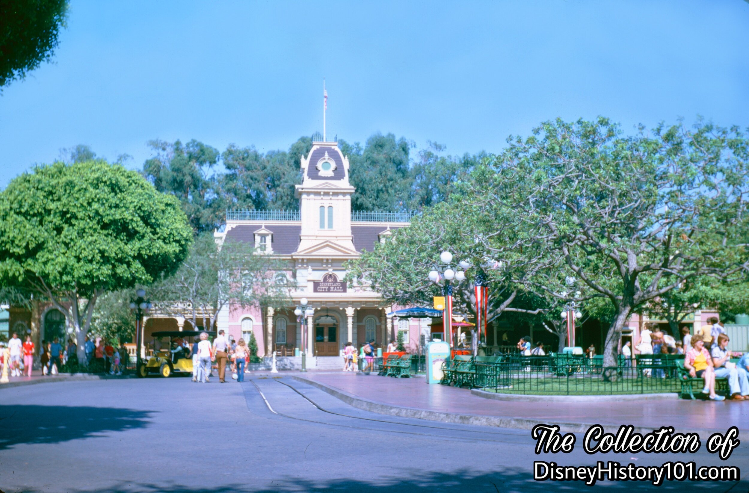 Disneyland City Hall