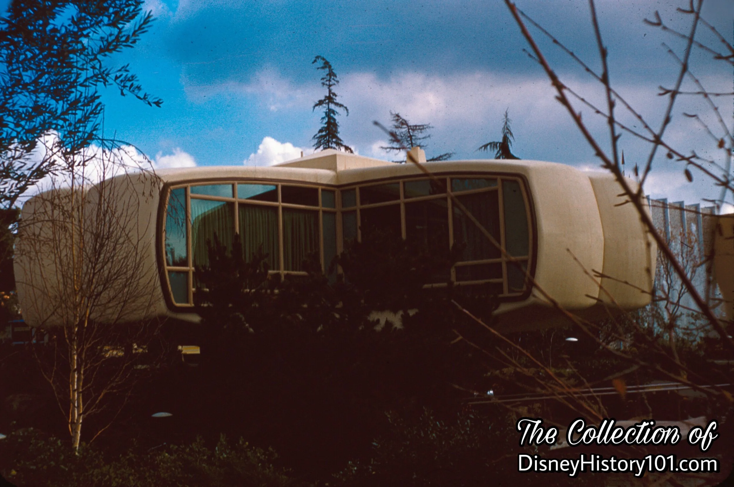Monsanto’s Plastics House of the Future, (February, 1961)