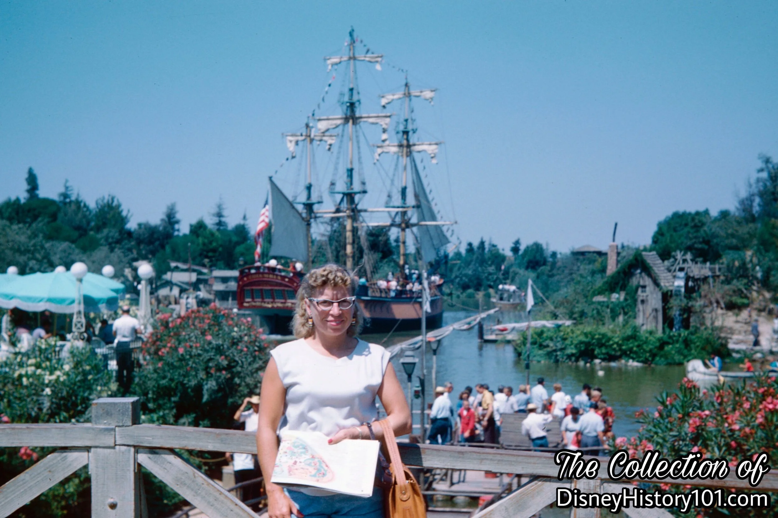  This bridge was carried over the water channel that connected the Rivers of America with the Rivers of the World. This enabled the maintenance of Jungle River Cruise boats in Fowler’s Harbor. 