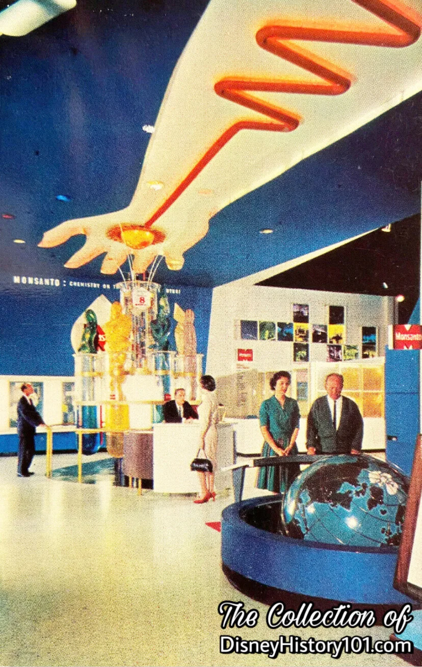 Monsanto Hall of Chemistry Postcard Featuring Updated and New Exhibits
