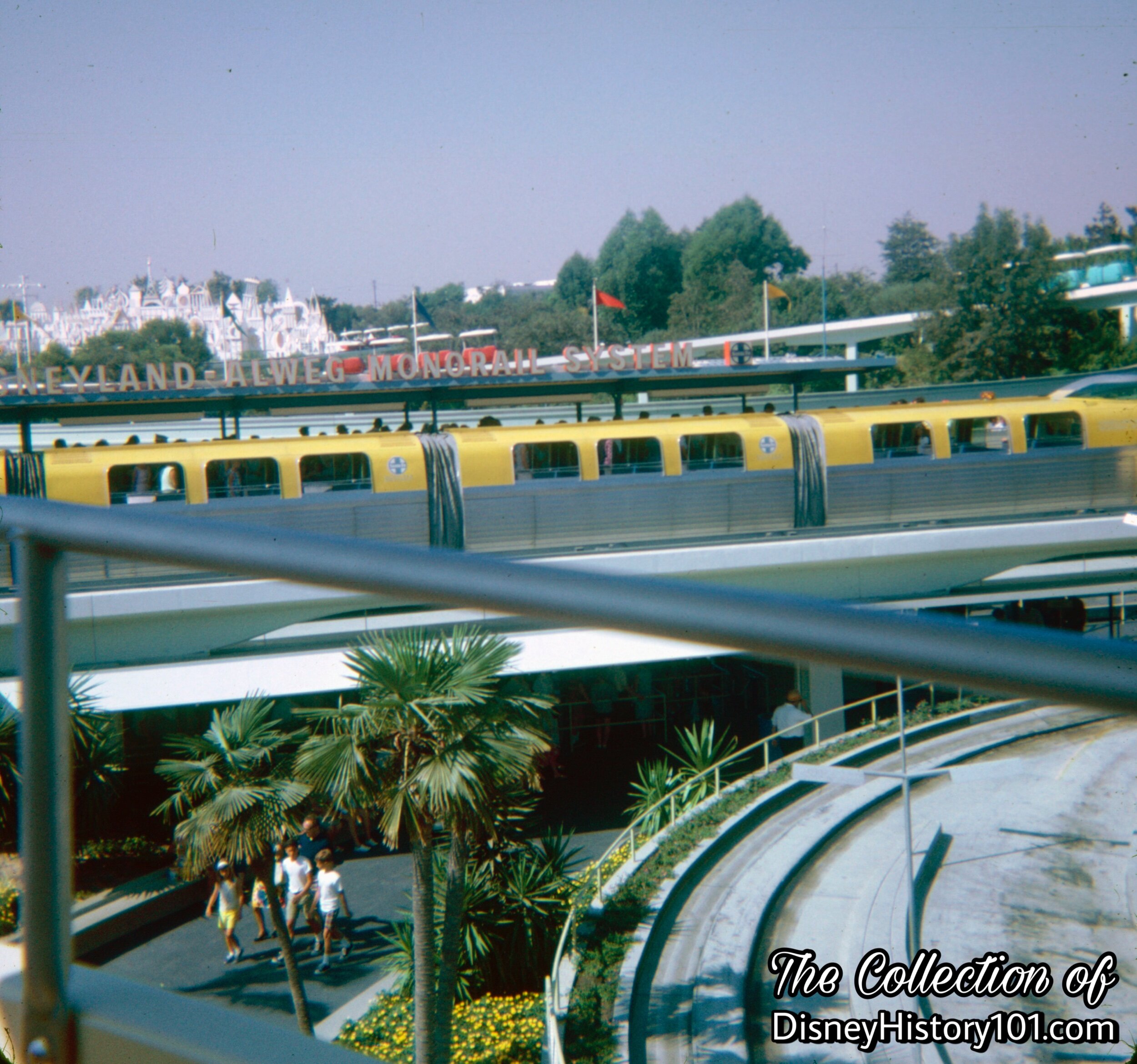 REENTERING THE PARK AND TOMORROWLAND SEGMENT - Monorail Mark II Yellow