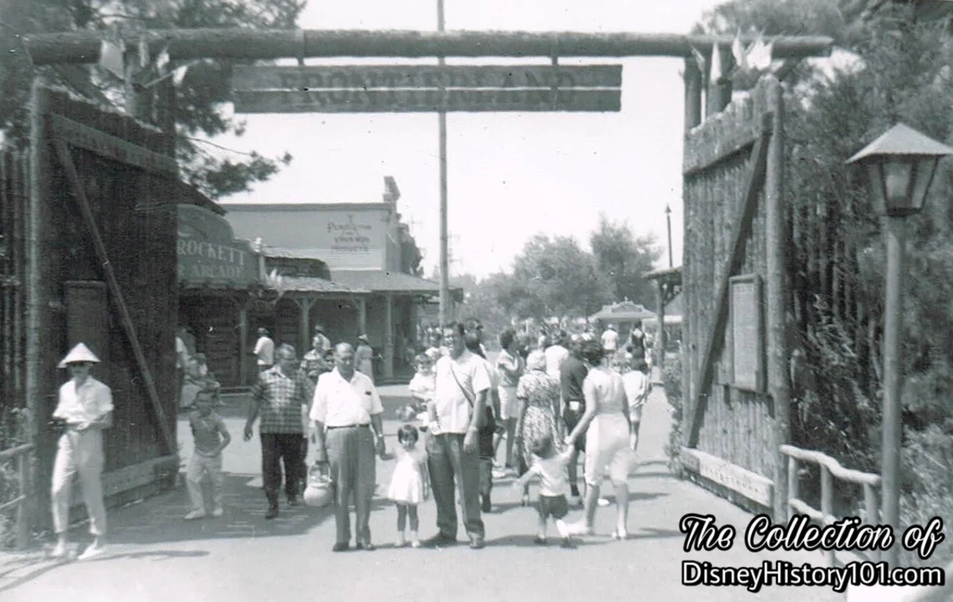 Frontierland Stockade 