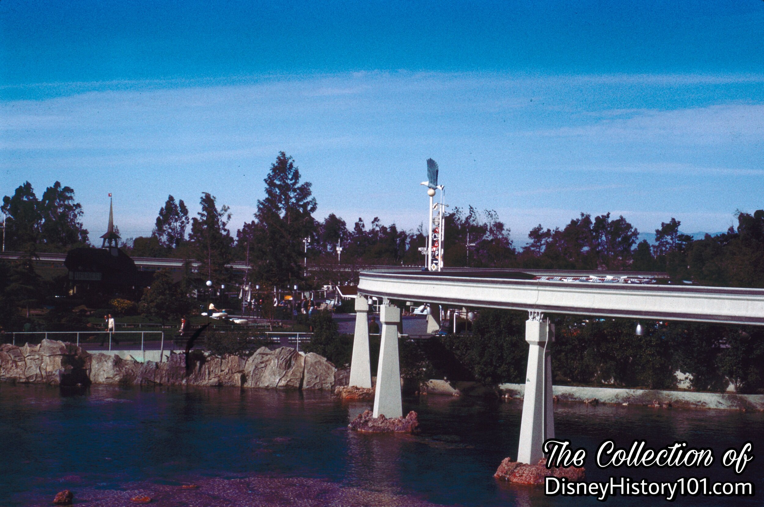 REENTERING THE PARK AND TOMORROWLAND SEGMENT