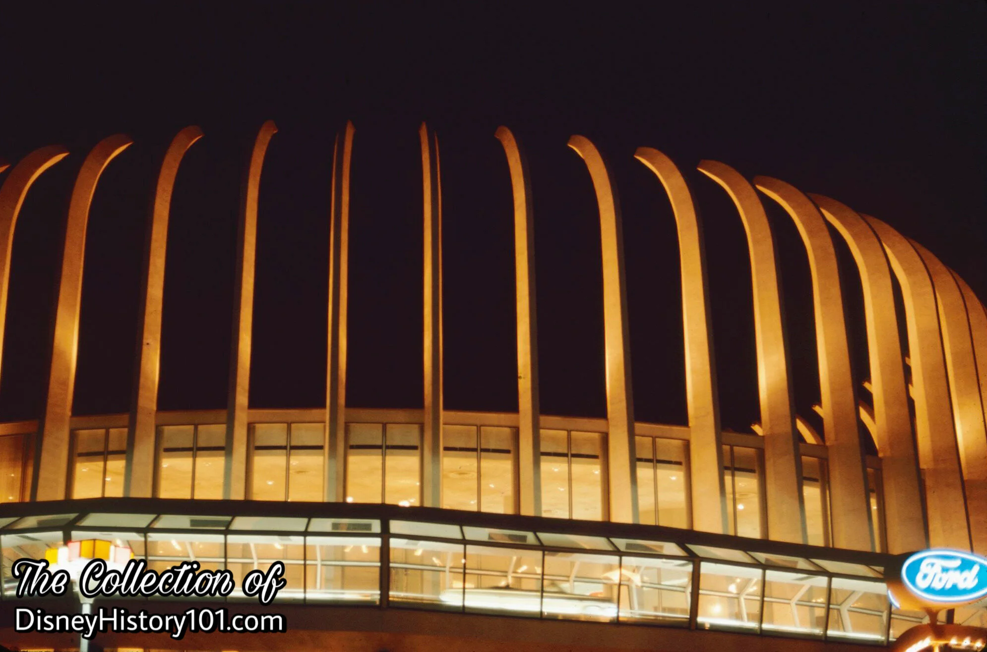 FORD Motors "Wonder Rotunda" Pavilion at Night