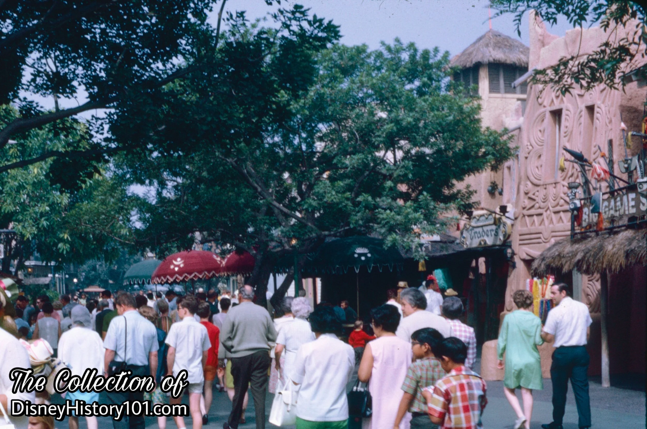 Big Game Shoot (Seen Right) amidst pruned Brazilian pepper trees, was located next door to Adventureland Trader.