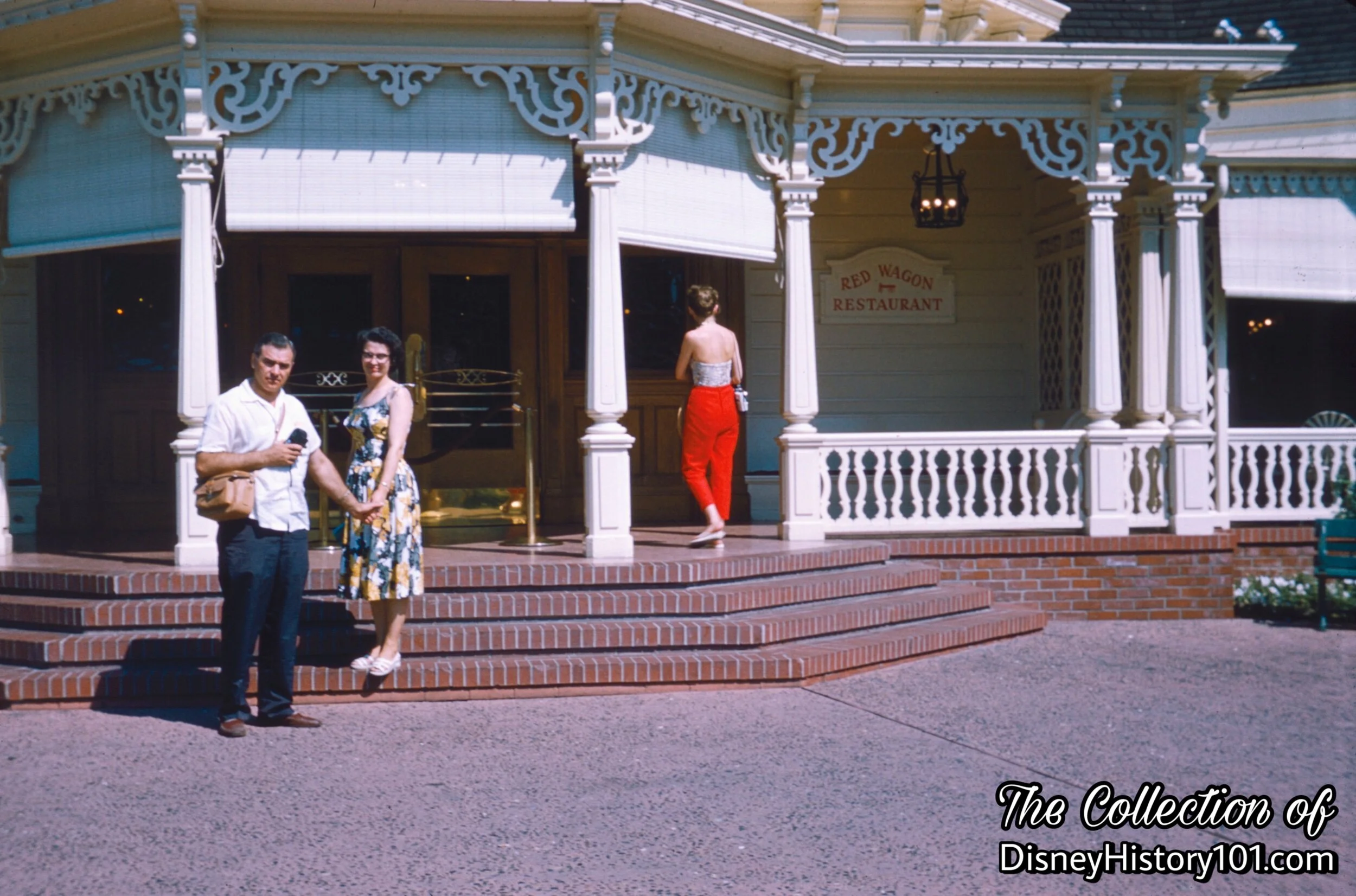 Red Wagon Inn Entrance and Porch, (1959)