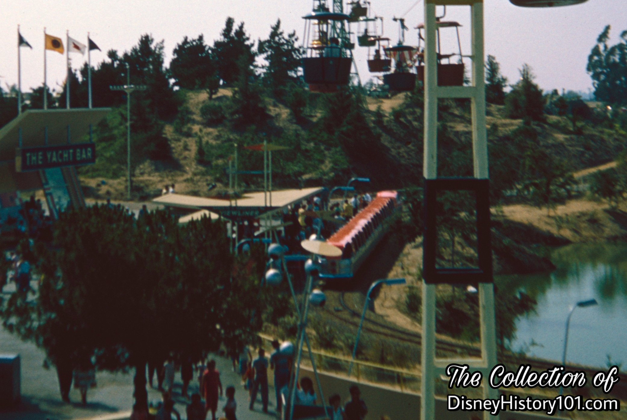 Viewliner Train of Tomorrow (and Tomorrowland Station)
