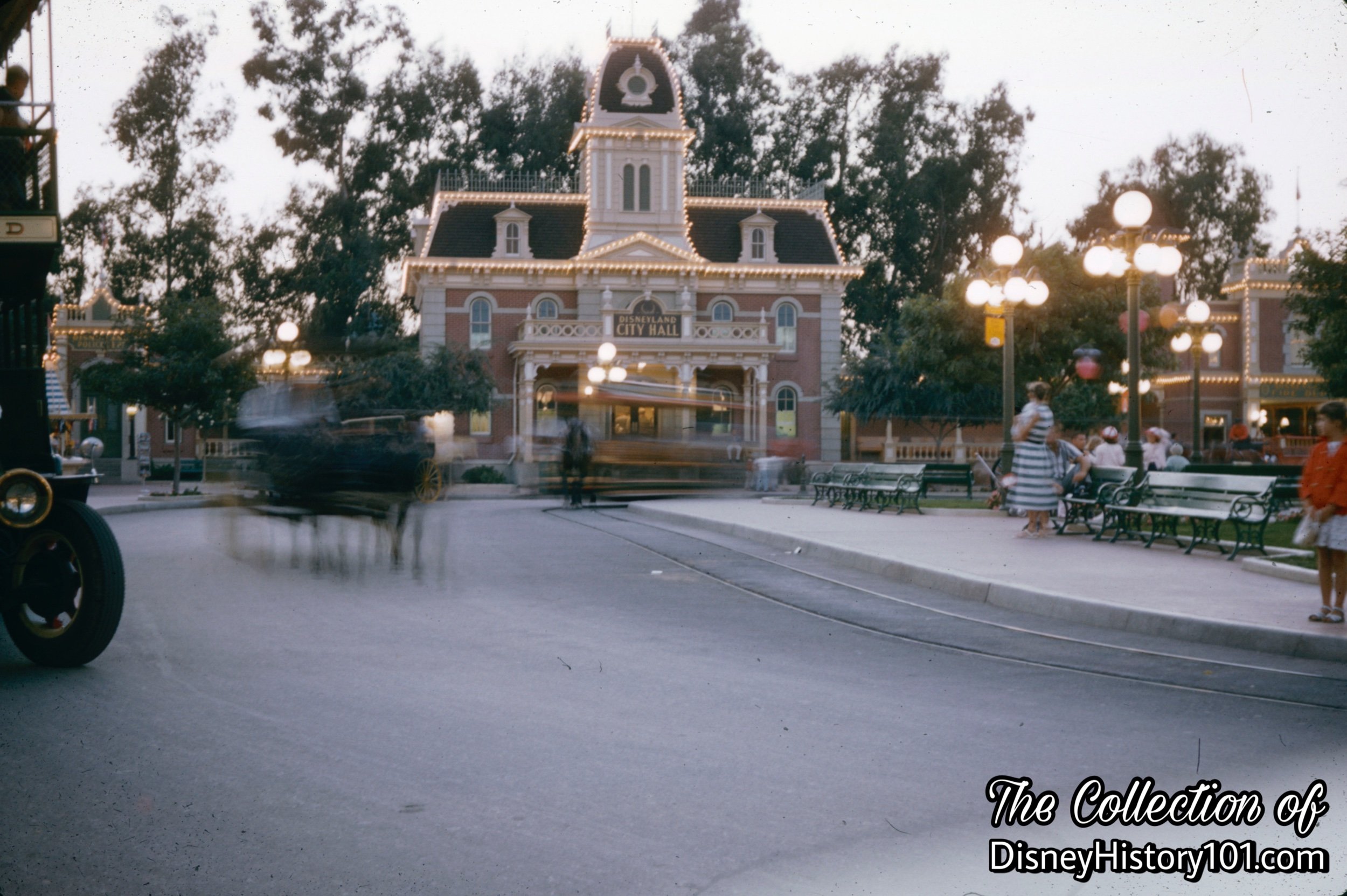 Disneyland City Hall