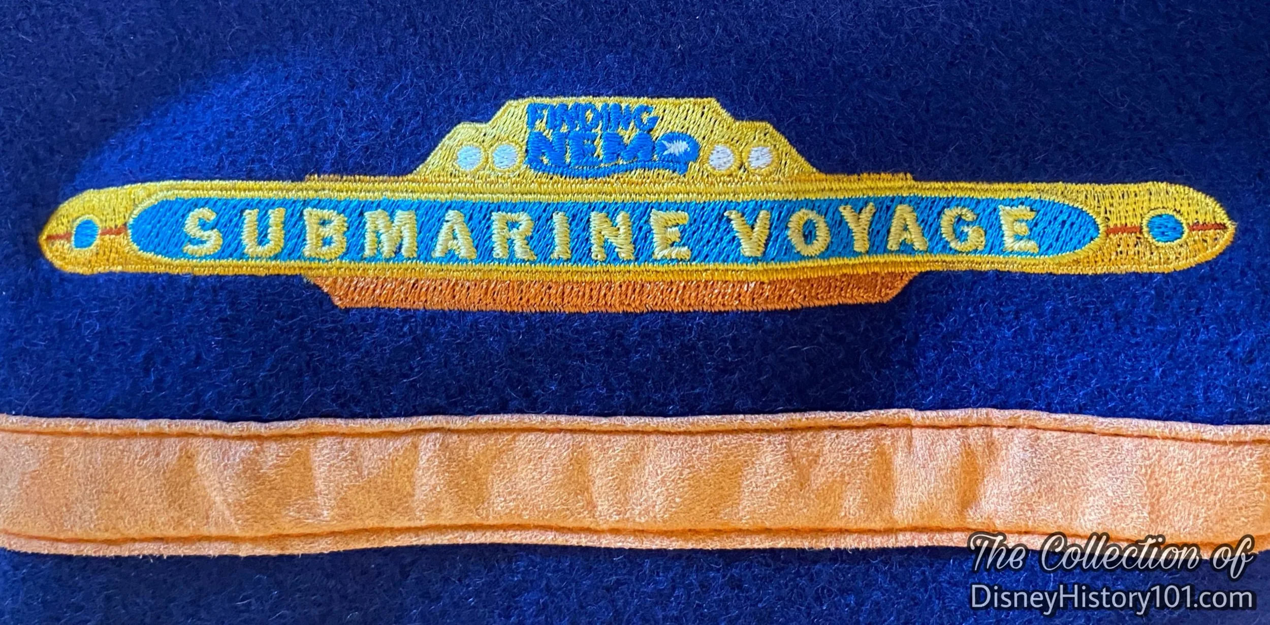  Disney•PIXAR The Finding Nemo Submarine Voyage at Disneyland Resort. 